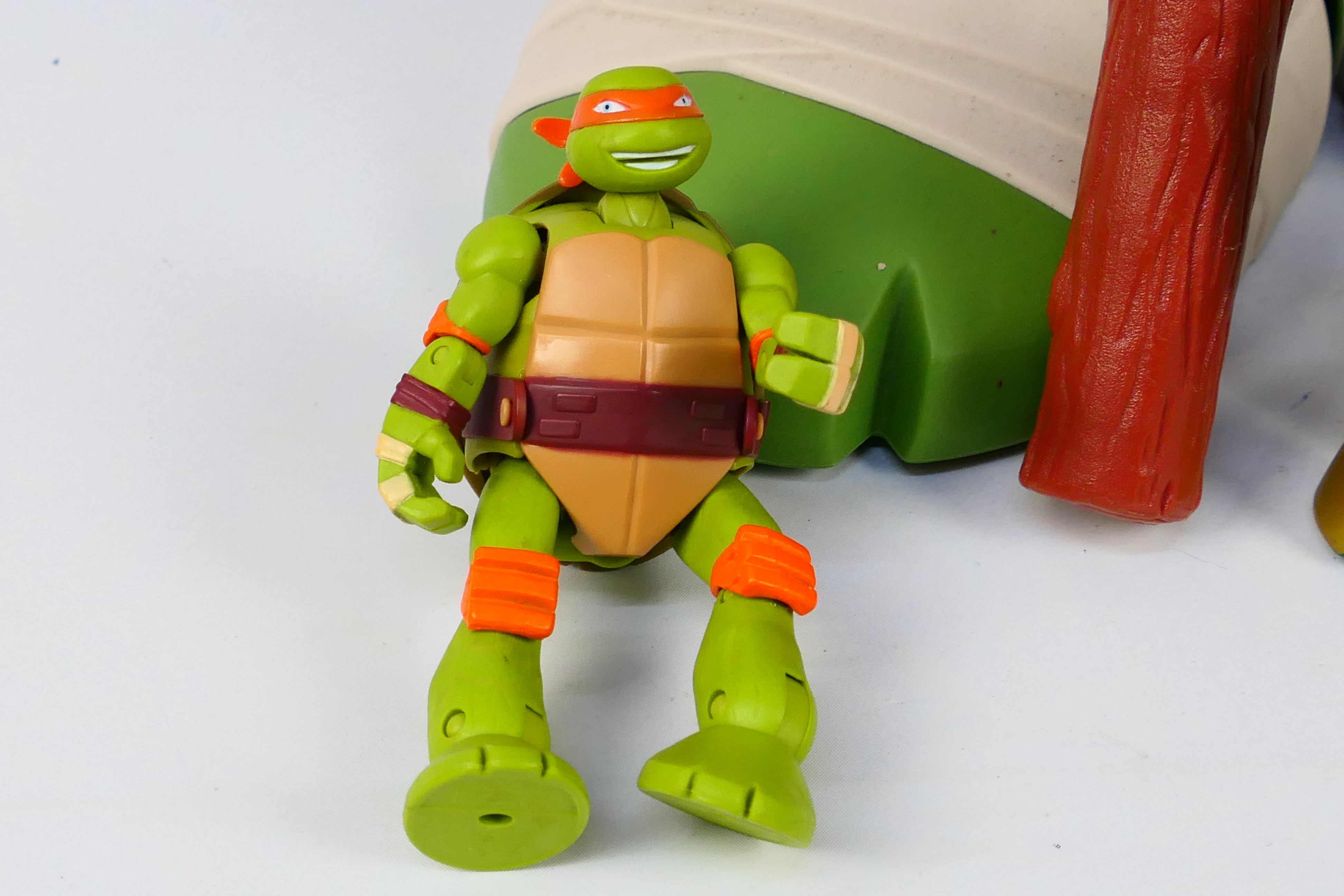 Playmates - Viacom - Teenage Mutant Ninja Turtles - A NMNT Leonardo 24" playset with - Image 4 of 8
