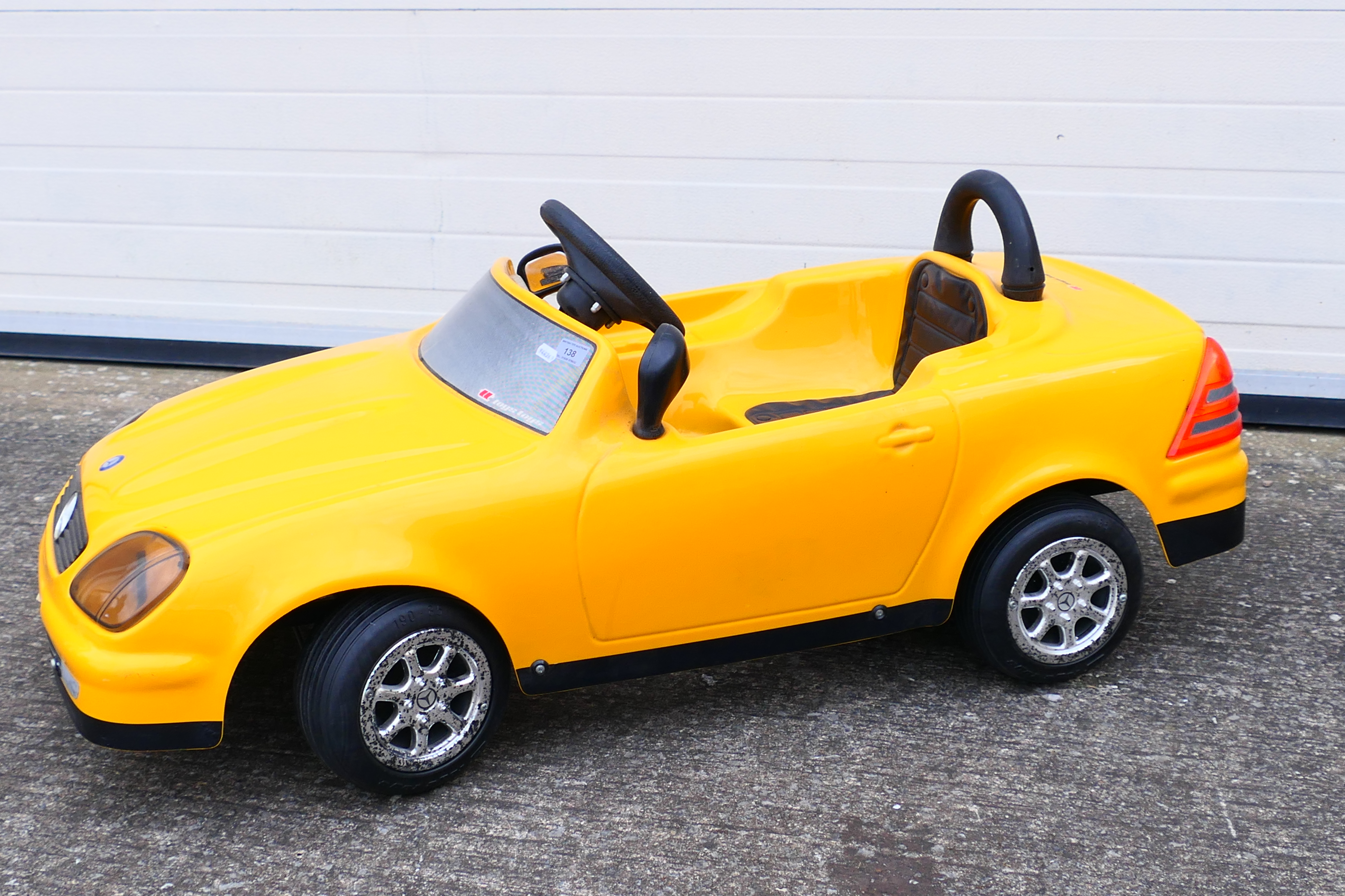 Toys Toys - A plastic Toys Toys Mercedes 230 SLK children's pedal car. - Image 2 of 8