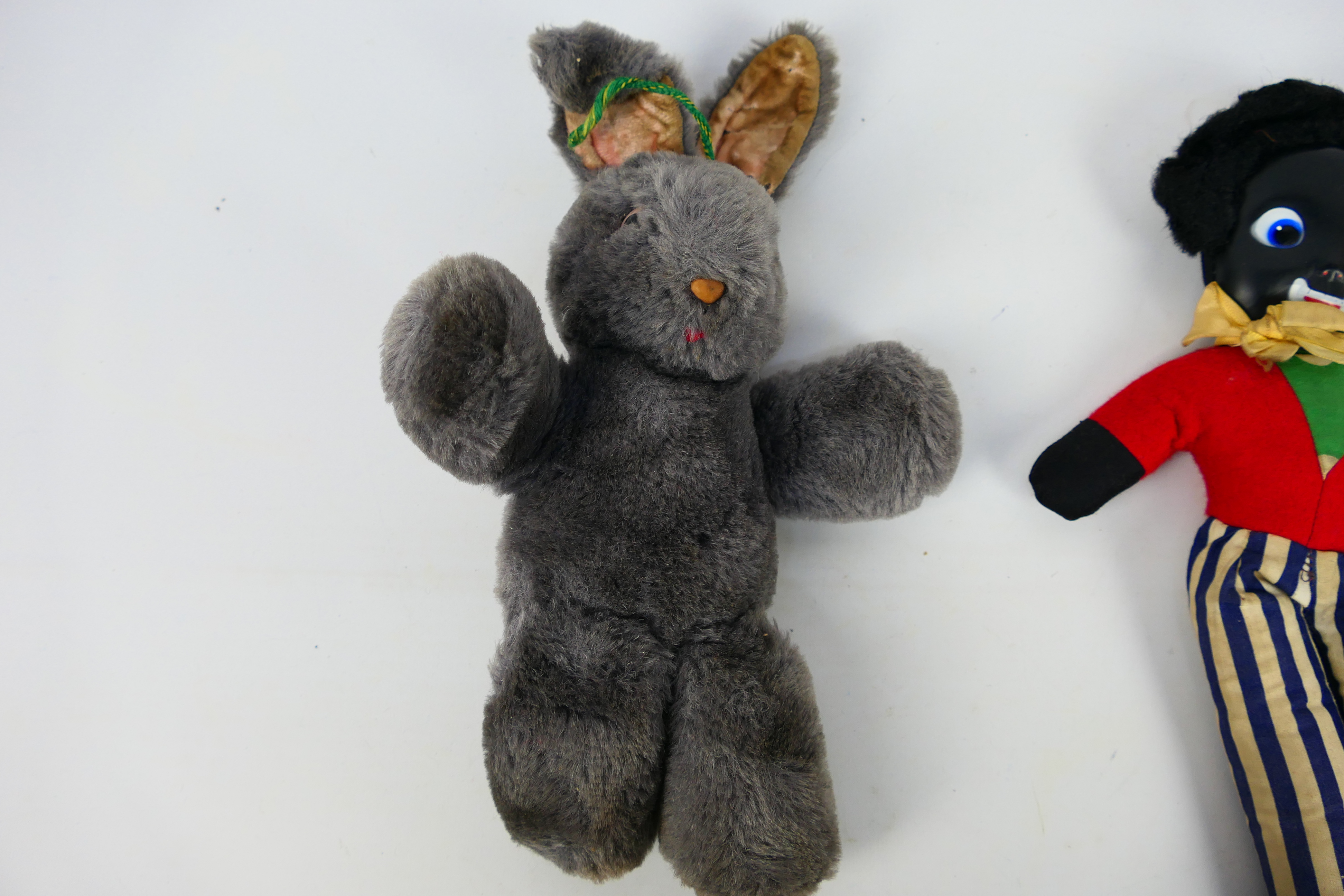 Pamela Foster - Chad Valley - Sooty - An unboxed Sooty Puppet, Golly and Bunny Plush. - Image 8 of 8