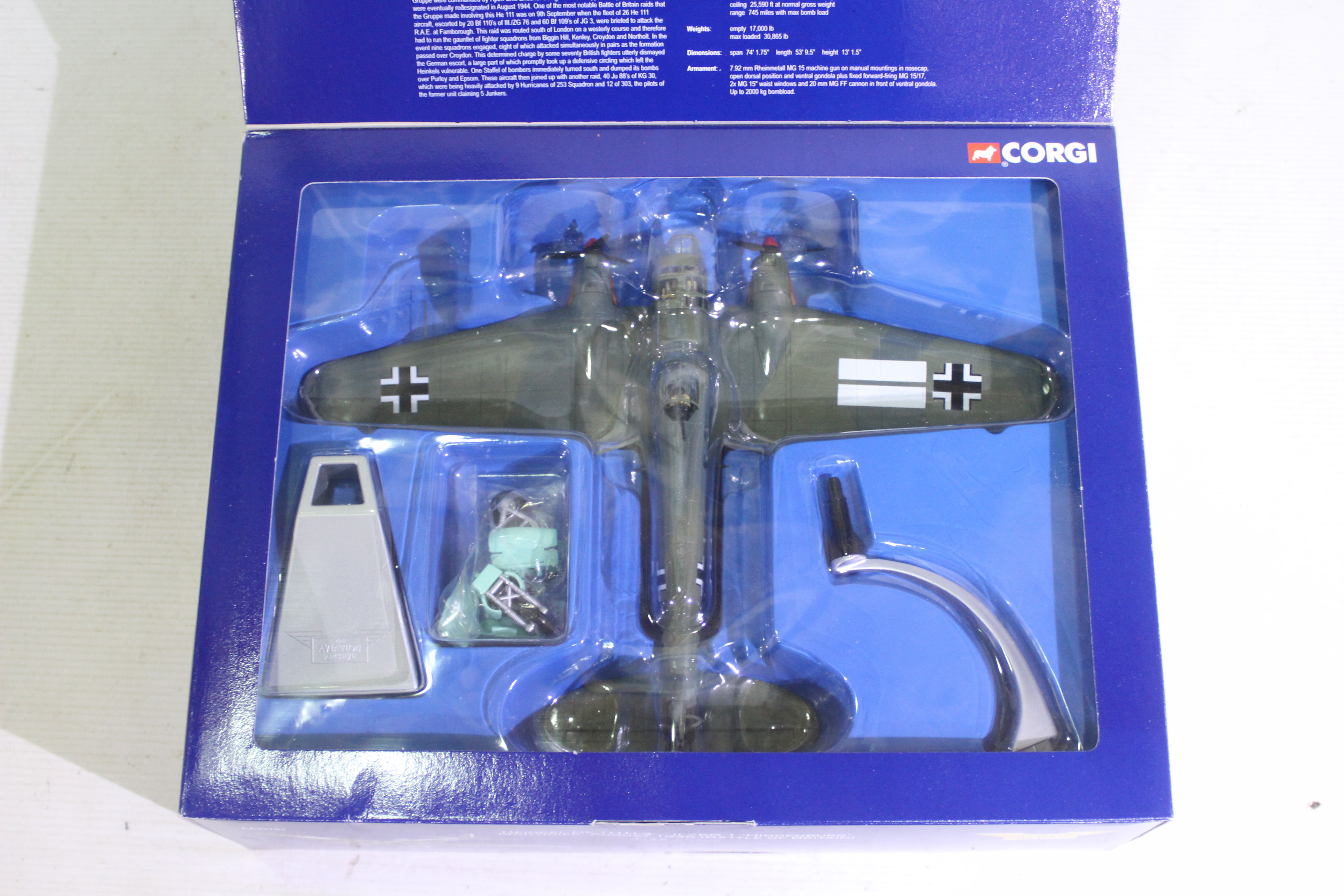 Corgi - A Corgi AA31204 1/144 Scale Avro Vulcan B.2 XM595, No. - Image 3 of 4