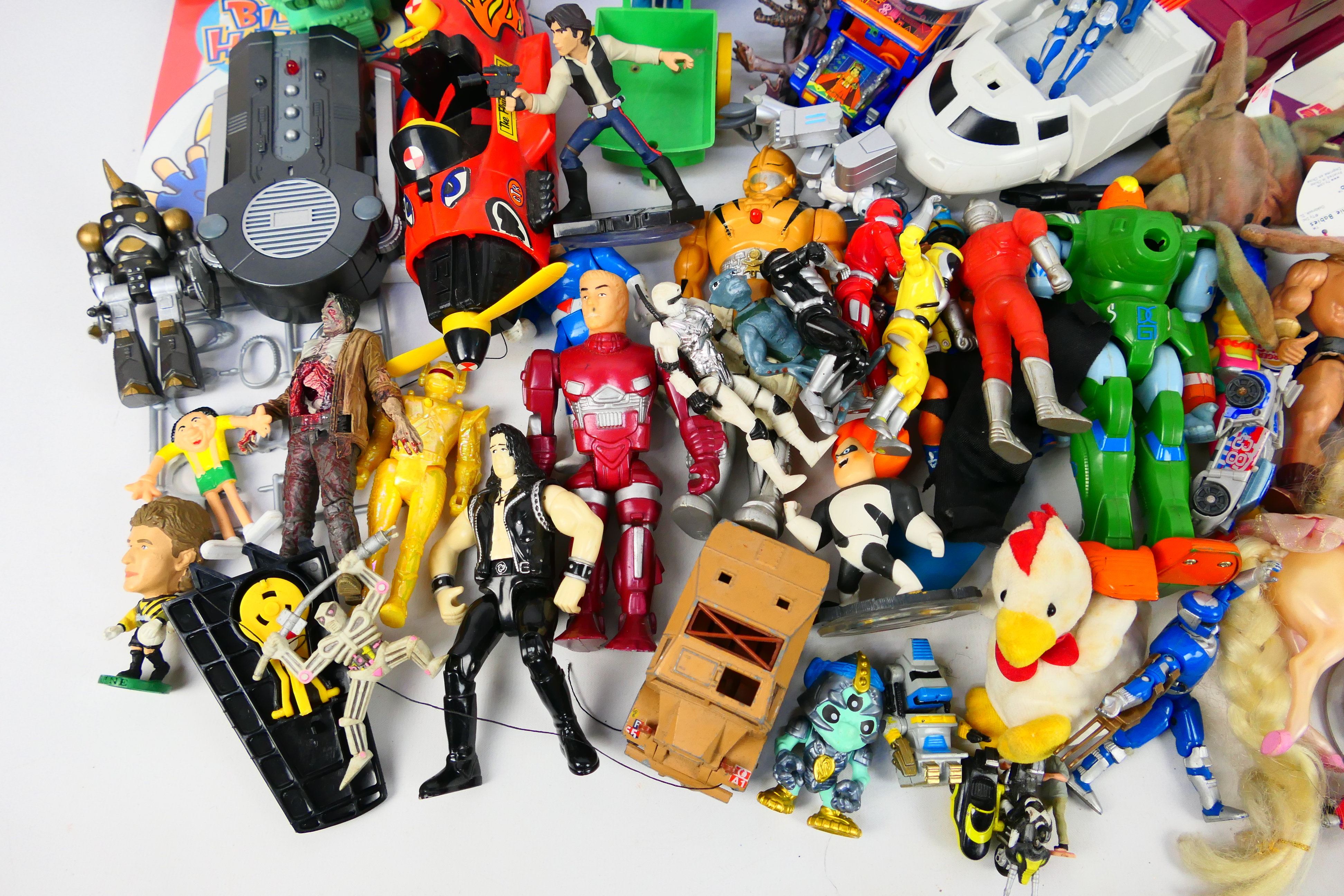 Bandai - Corgi - Mattel - Marx - Others - A large mainly unboxed collection of vintage action - Image 3 of 7