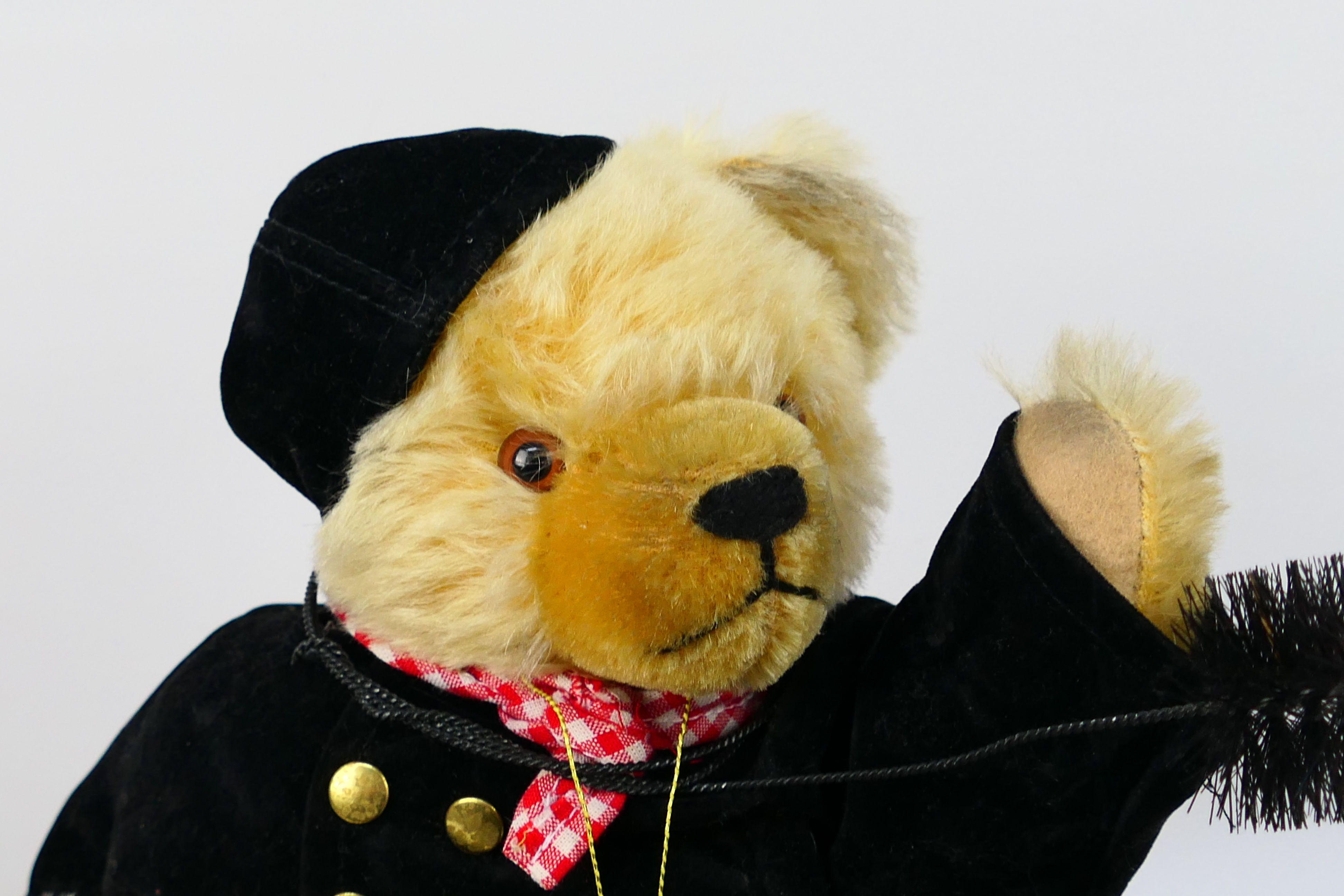 Hermann Bears - A limited edition mohair Chimney Sweep Good Luck bear number 354 of only 1000 - Image 2 of 7