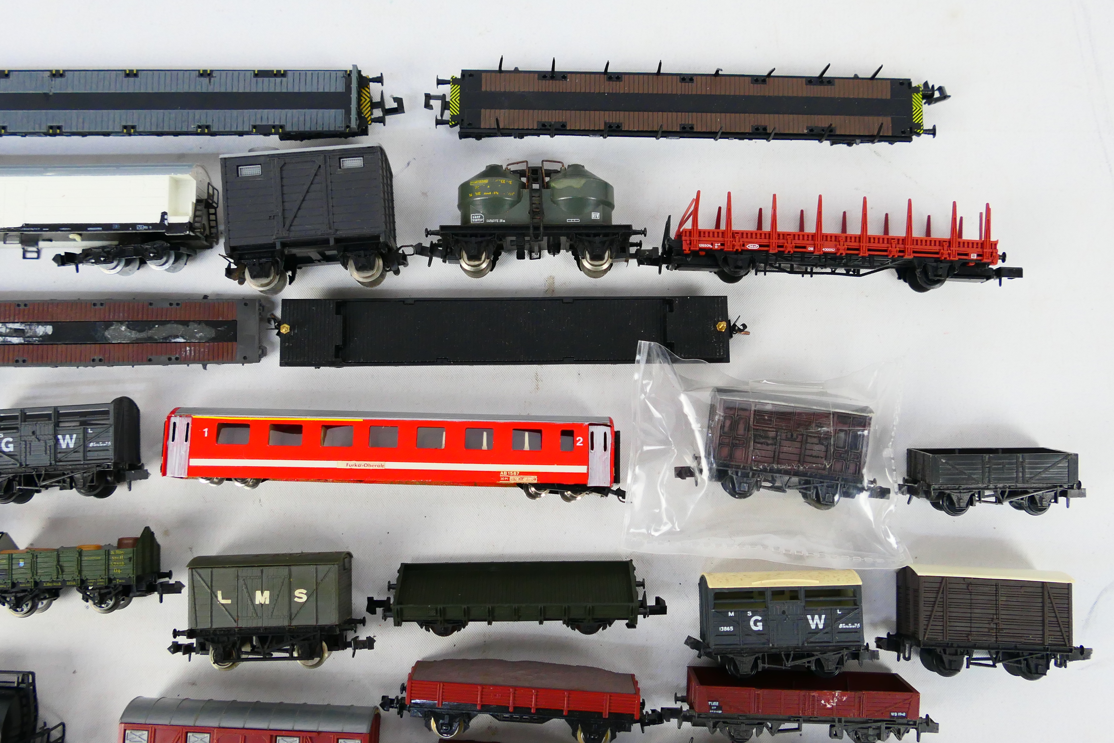 Peco - Arnold - Fleischmann - Lima - Other - Over 30 unboxed items of mainly N gauge items of - Image 4 of 5