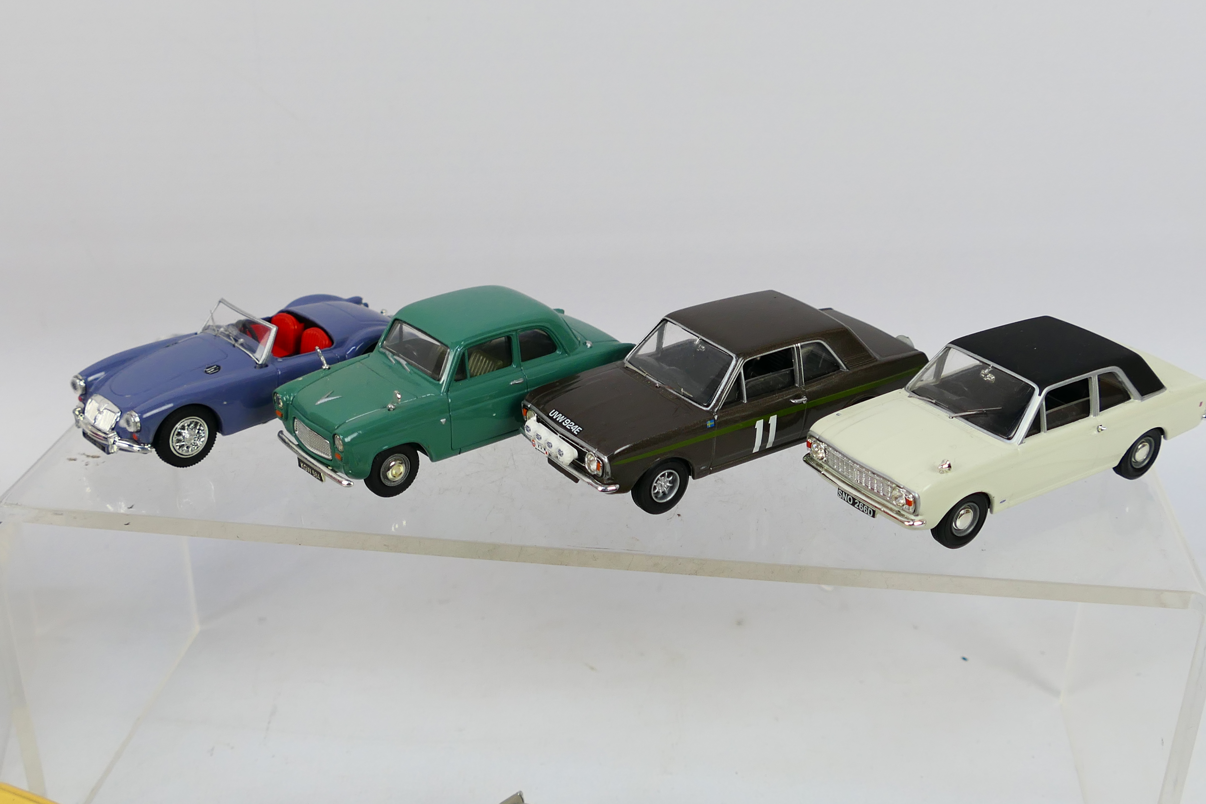 Corgi Vanguards - A collection of unboxed cars including Vauxhall PA Cresta, Ford Cortina, - Image 5 of 5