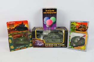 BB - Weina - All Terrain - A group of four plastic tanks, one unboxed,