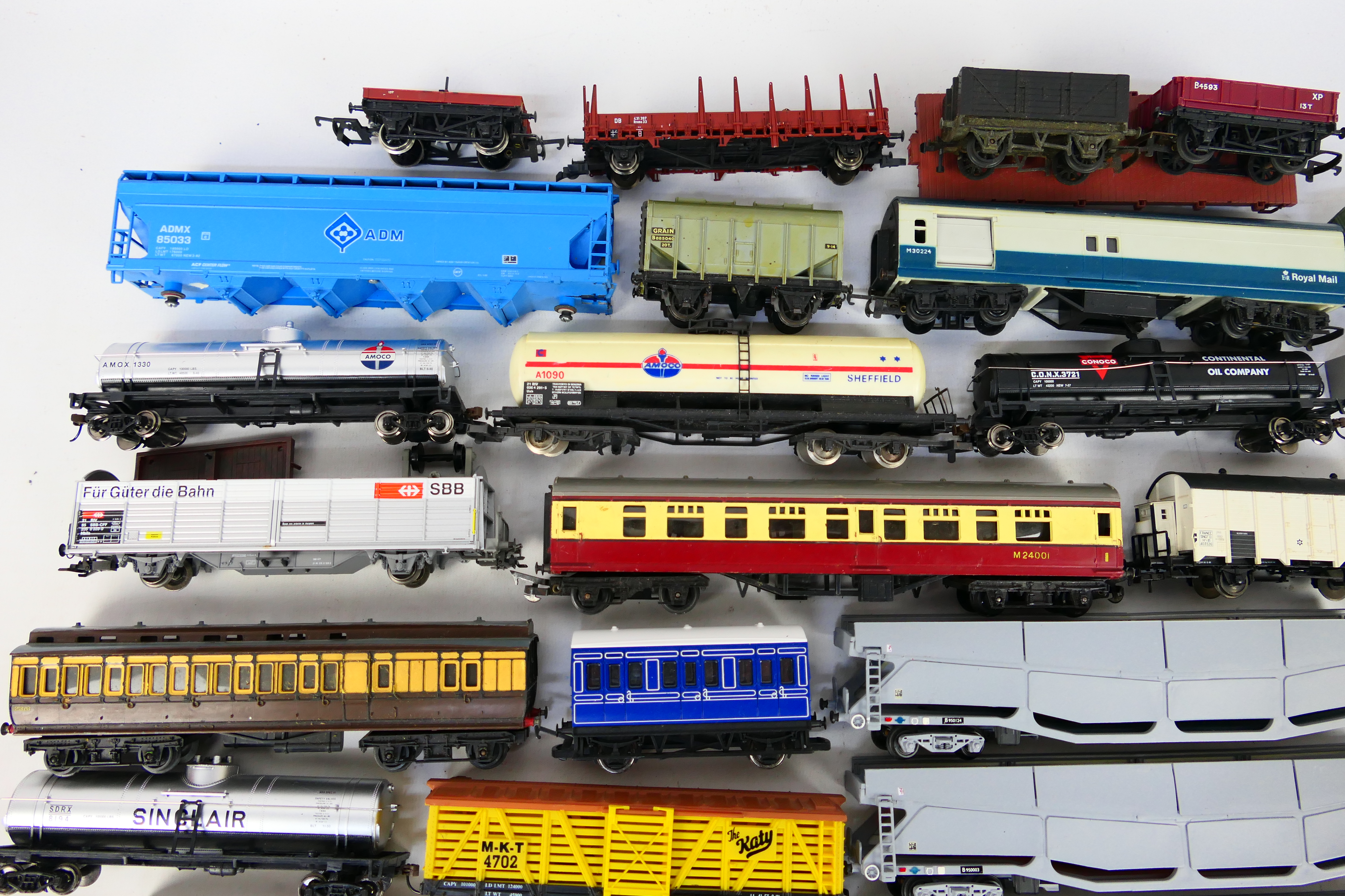 Lima - Fleischmann - Hornby - Hornby Dublo - Others - Over 30 unboxed items of mainly OO / HO gauge - Image 2 of 5