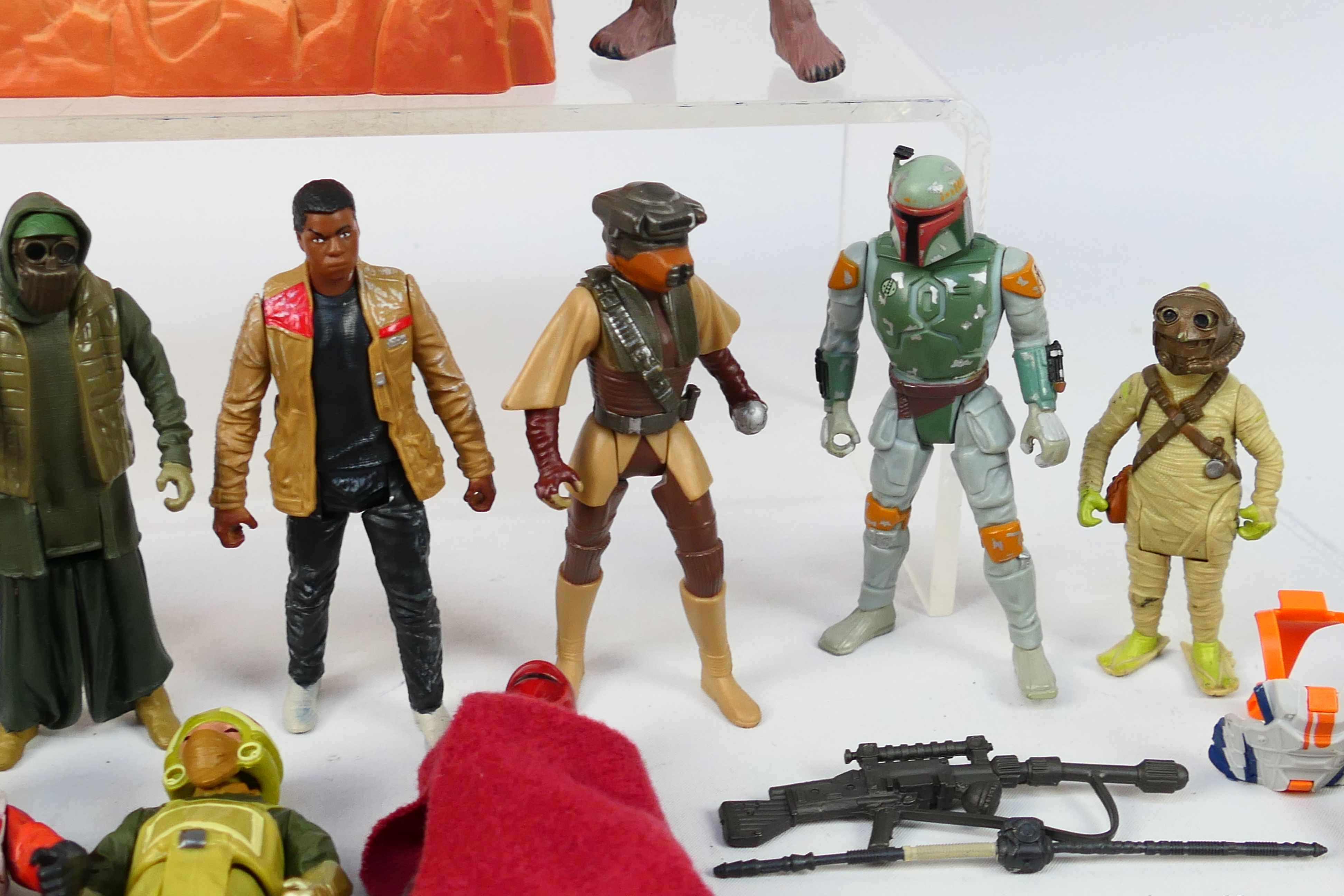 Kenner - Star Wars - A group of loose figures and accessories, mostly modern including Boba Fett, - Image 4 of 8