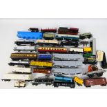 Lima - Fleischmann - Hornby - Hornby Dublo - Others - Over 30 unboxed items of mainly OO / HO gauge