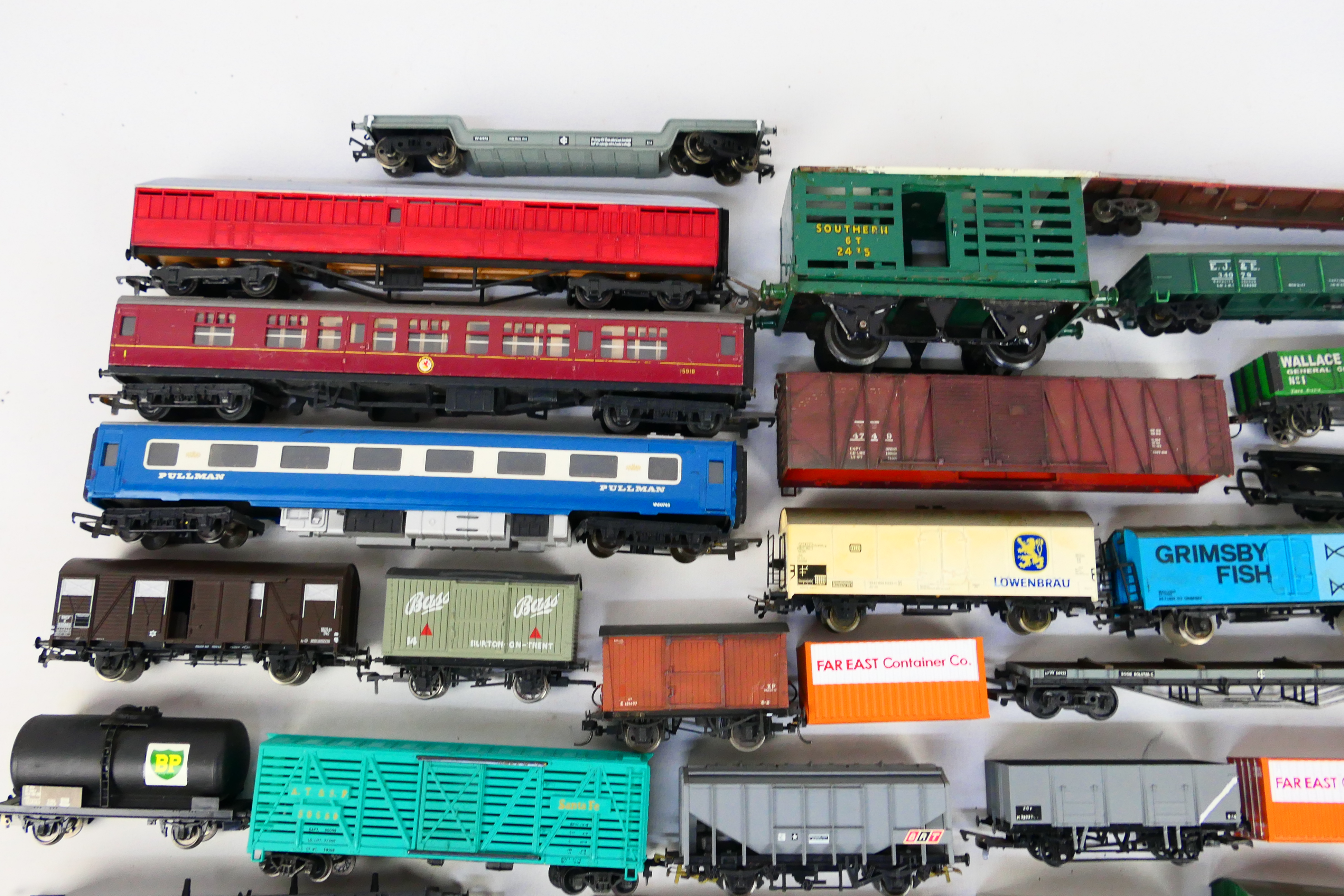 Bachmann - Lima - Dapol - Hornby - Others - Over 30 unboxed items of mainly OO / HO gauge freight - Image 2 of 4
