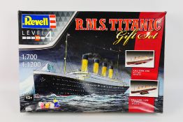 Revell - A Revels Double pack of R.M.S.