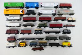 Peco - Athearn - Minitrix Bertran - Other - Over 30 unboxed items of mainly N gauge items of