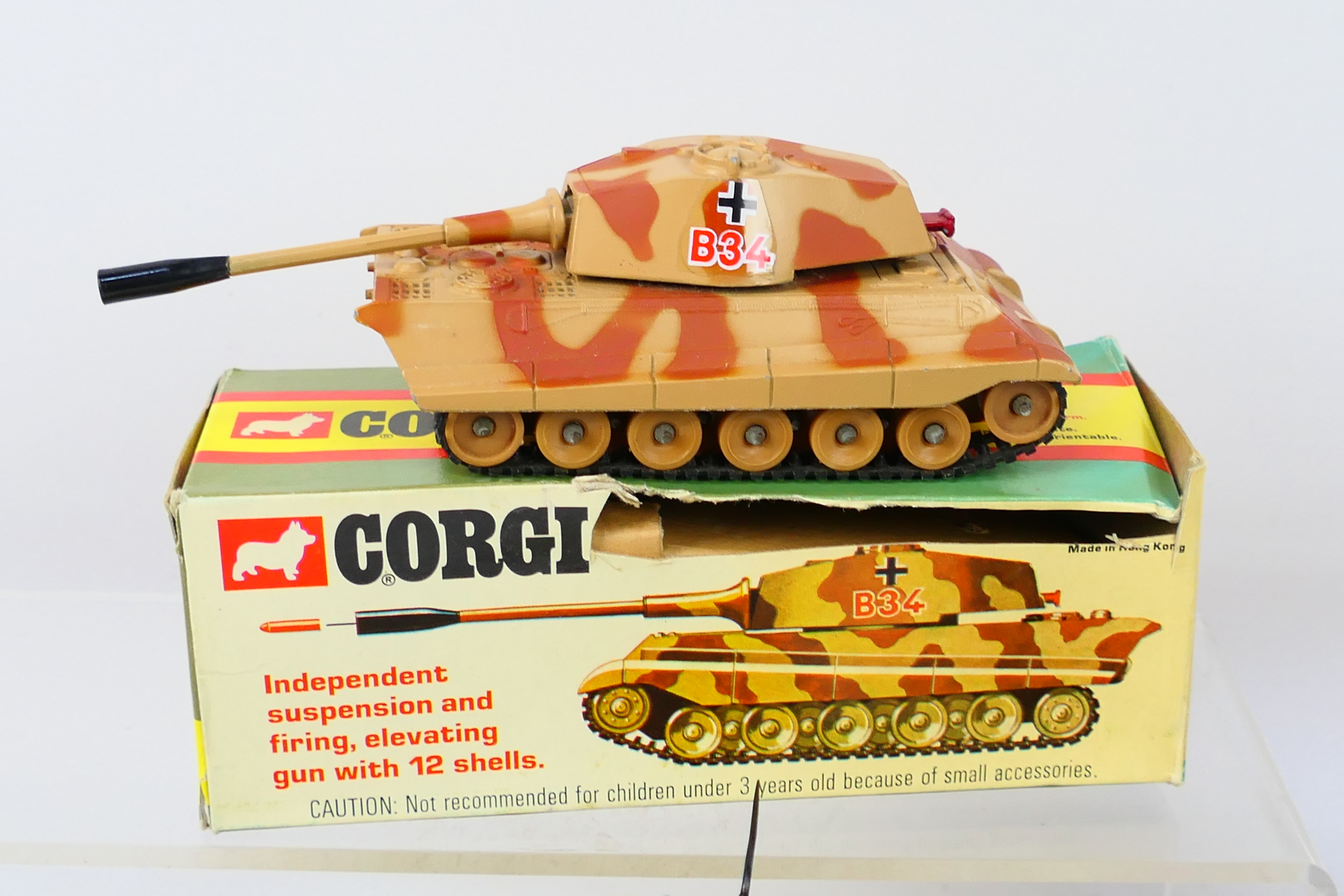 Corgi - 4 x boxed military models, Centurion MkIII # 901, M60A1 medium tank # 902, - Image 2 of 5