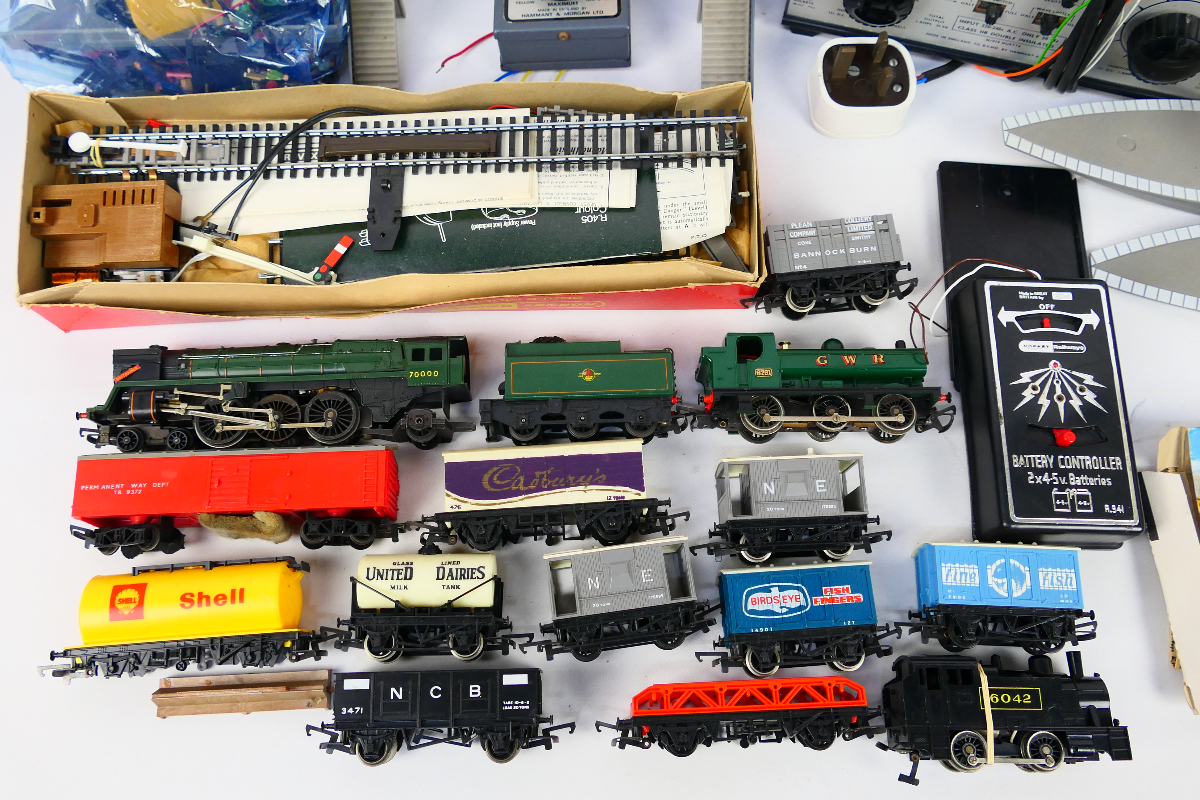 Hornby - H And M - A collection of OO gauge items including a H And M Duette controller, - Image 3 of 4
