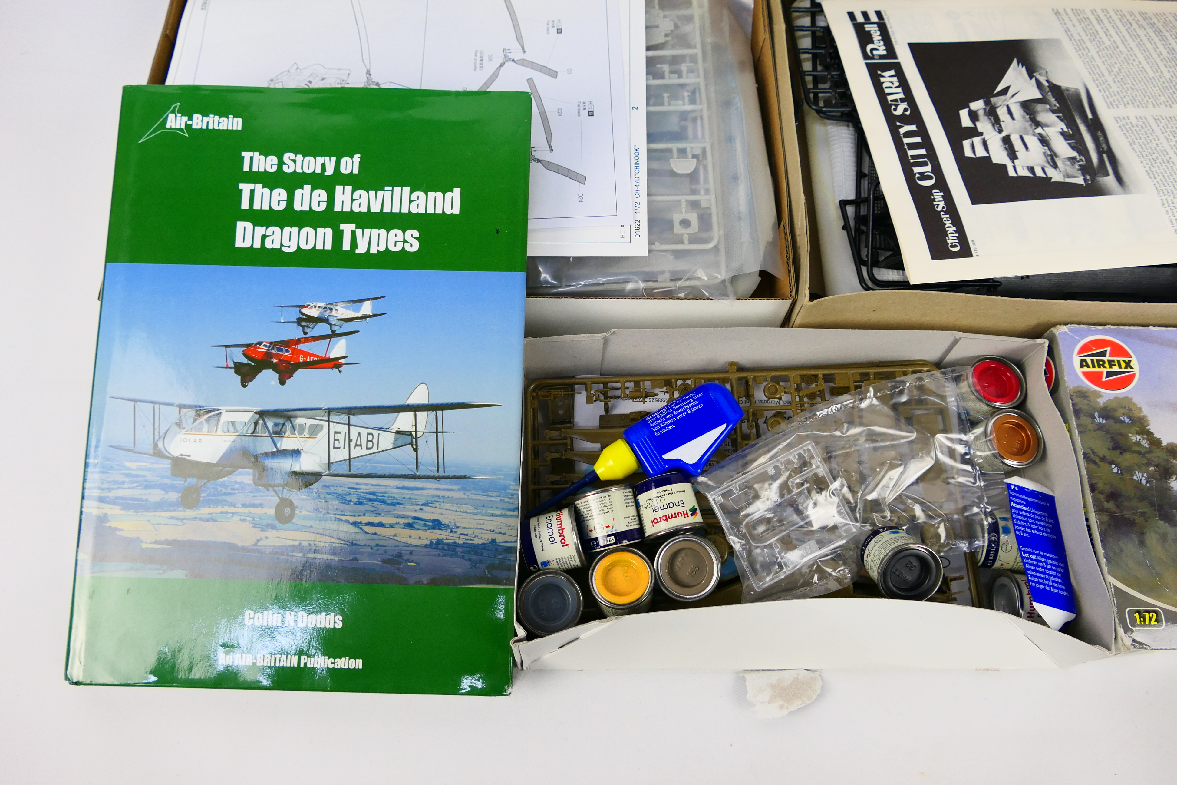 Airfix - Trumperer - Revell - A collection of three plastic kits including 1/72 Scale CH-47D - Image 3 of 4