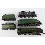 Hornby Dublo - Model Railways - A assortment of unboxed Hornby Dublo items including a 4-6-2 B46232
