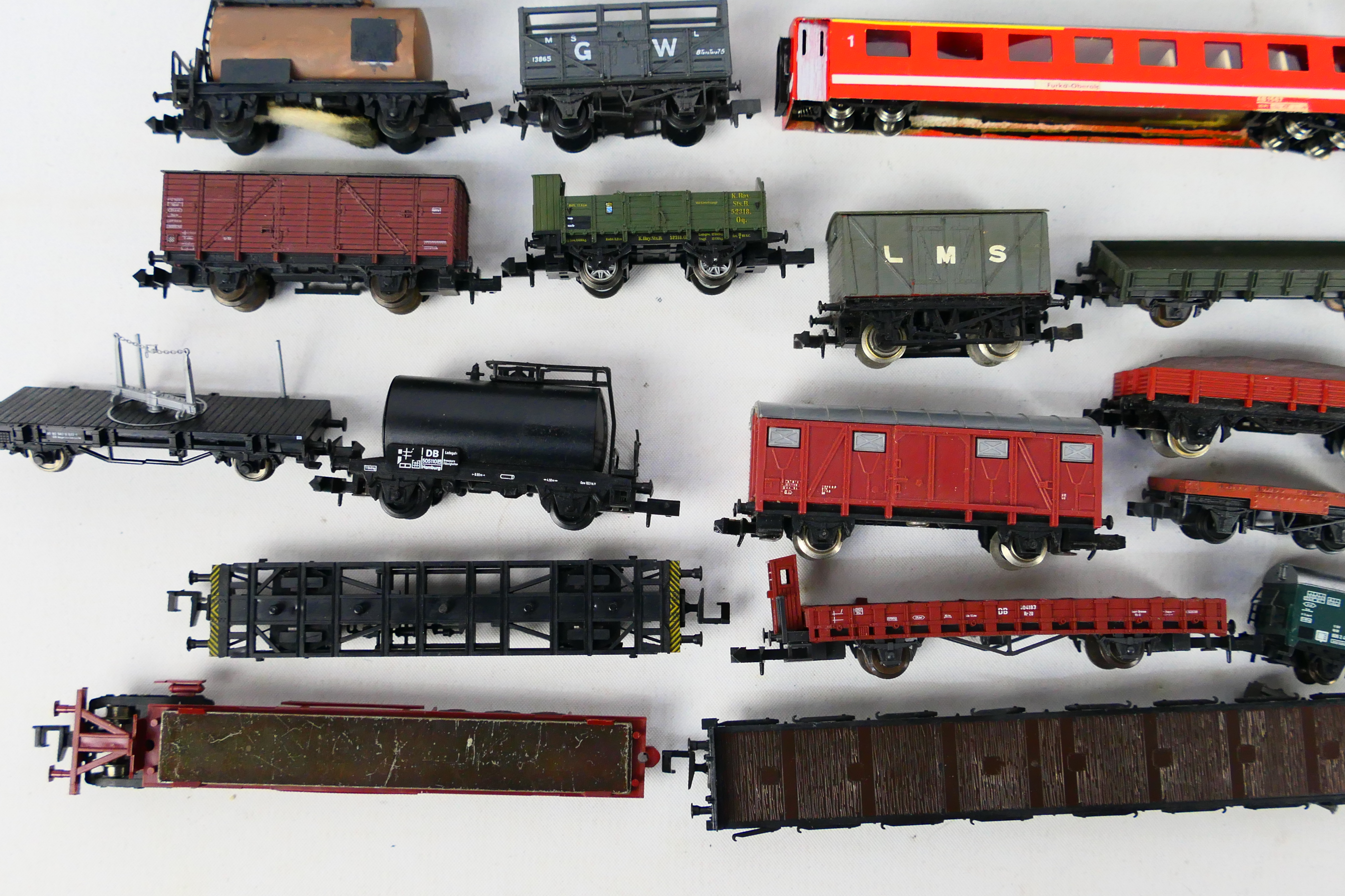 Peco - Arnold - Fleischmann - Lima - Other - Over 30 unboxed items of mainly N gauge items of - Image 2 of 5
