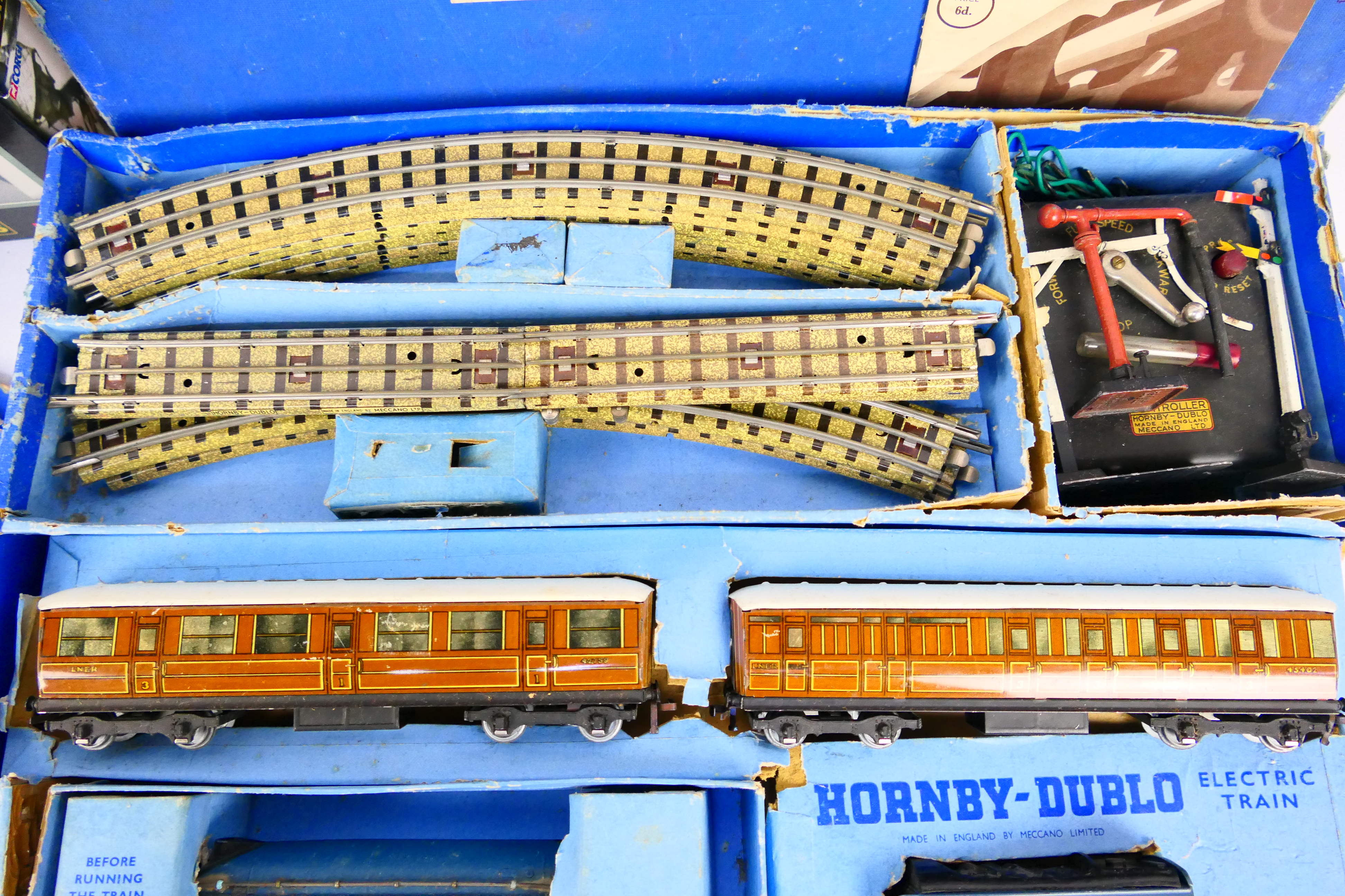Hornby - A boxed Dublo Sir Nigel Gresley trains set # EDP1, - Image 7 of 7