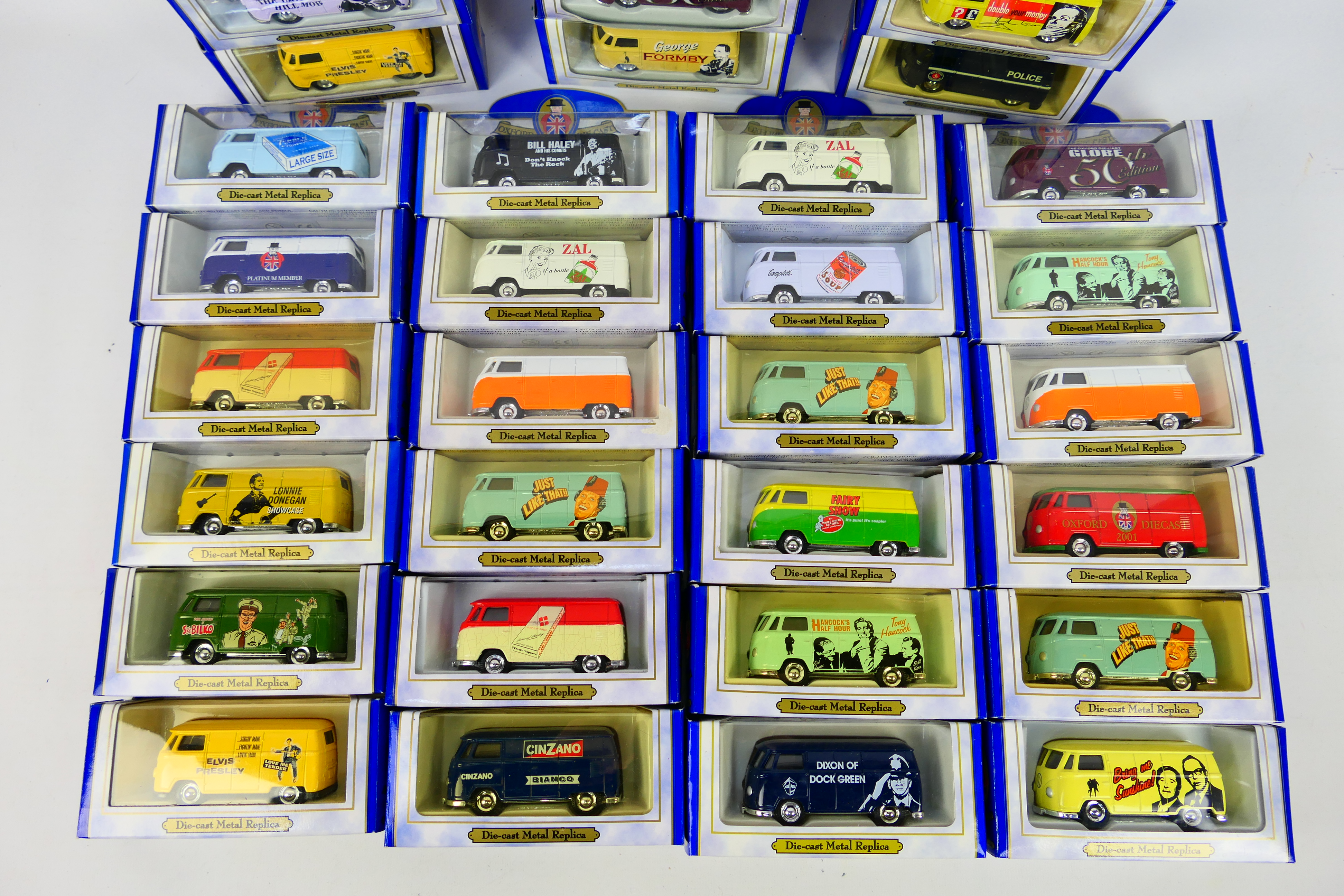 Oxford Diecast - A collection of 30 Oxford Diecast Metal vehicles including Platinum Member, - Image 2 of 3