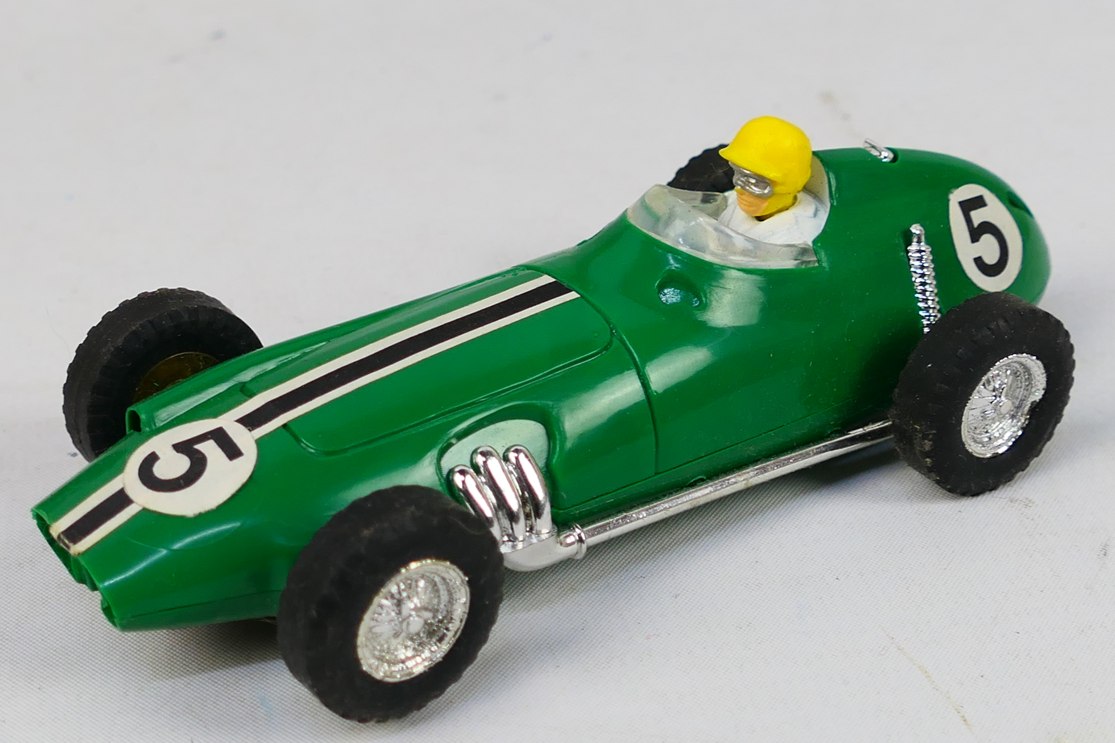 Scalextric - 2 x boxed slot cars, a Vanwall # C.097 and a BRM # C.098. - Image 4 of 7