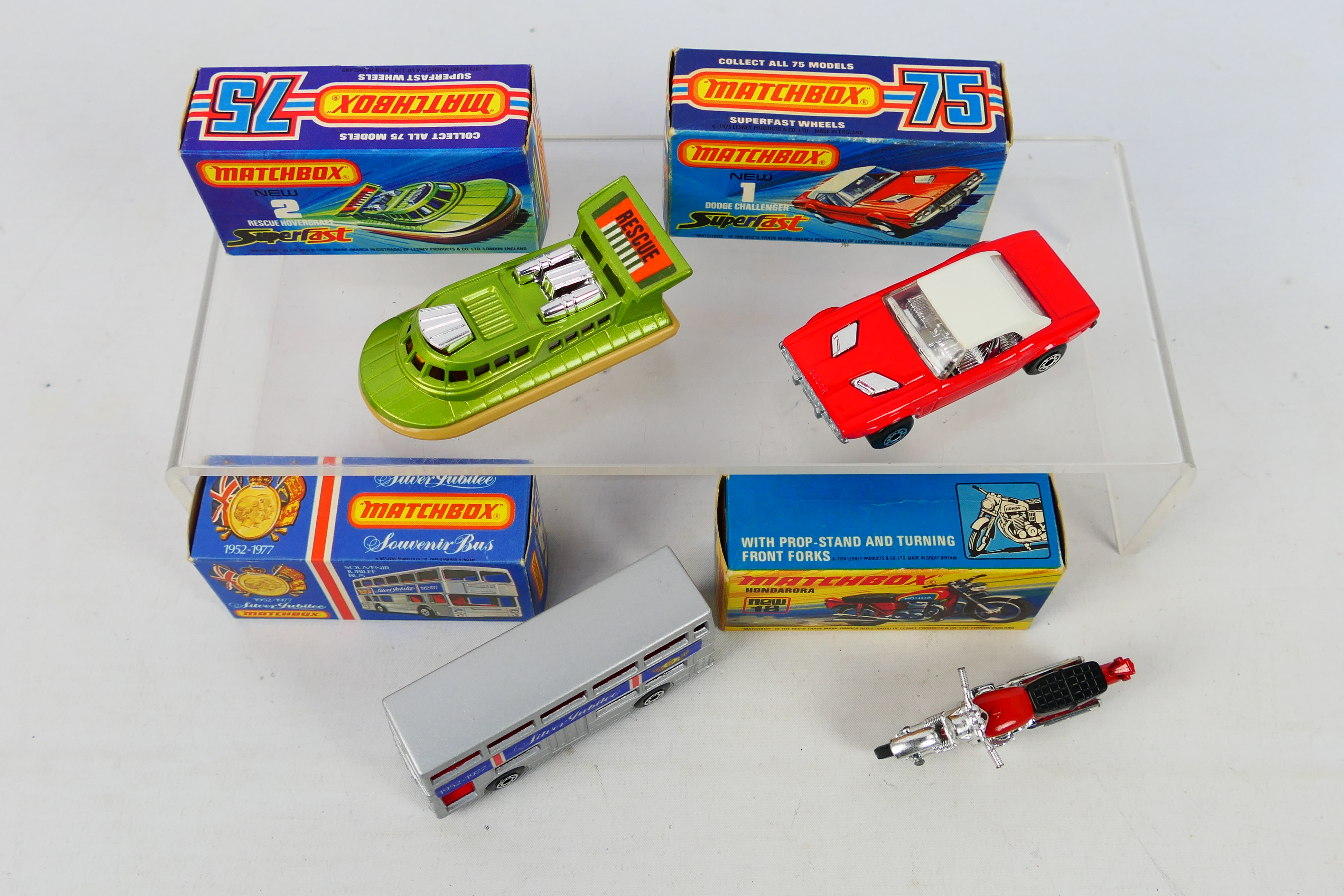 Matchbox - Superfast - 4 x boxed models, Dodge Challenger # 1, Rescue Hovercraft # 2, - Image 6 of 6