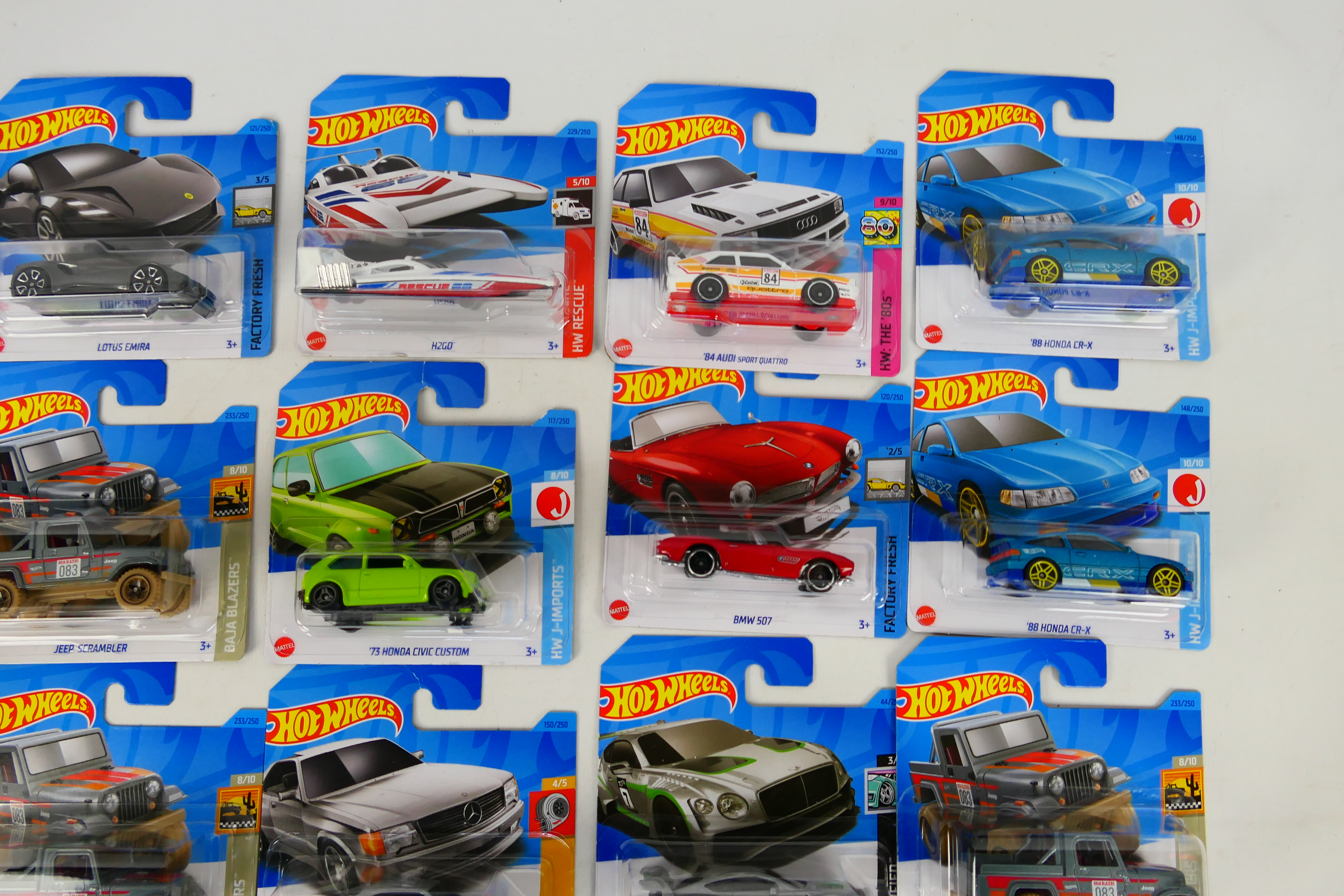 Mattel - HotWheels - A collection of 20 HotWheels vehicles from the 2022 range including - Image 3 of 6