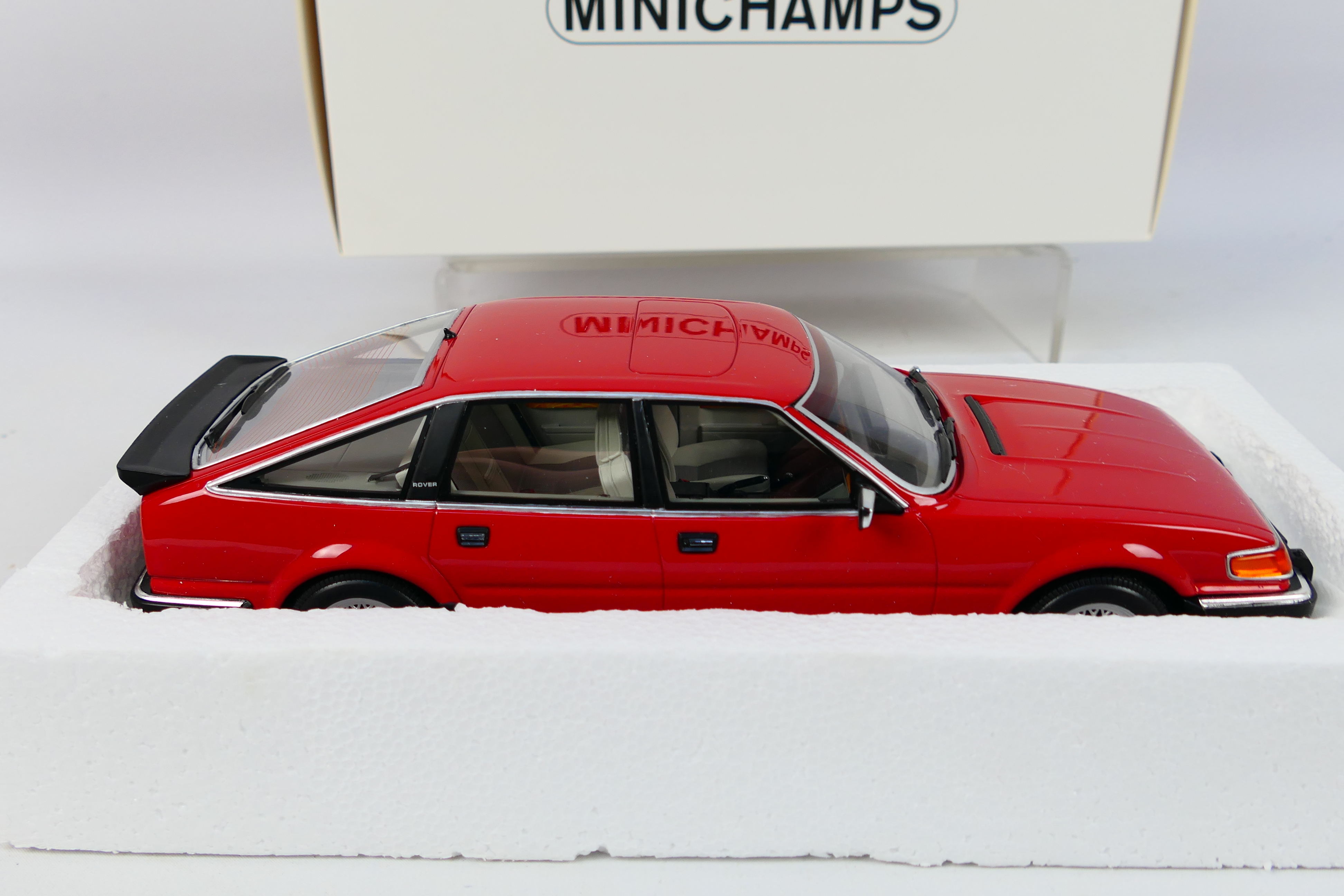 Minichamps - A boxed Minichamps #107138401 1:18 scale 1986 Rover Vitesse 3.5 V8. - Image 4 of 4
