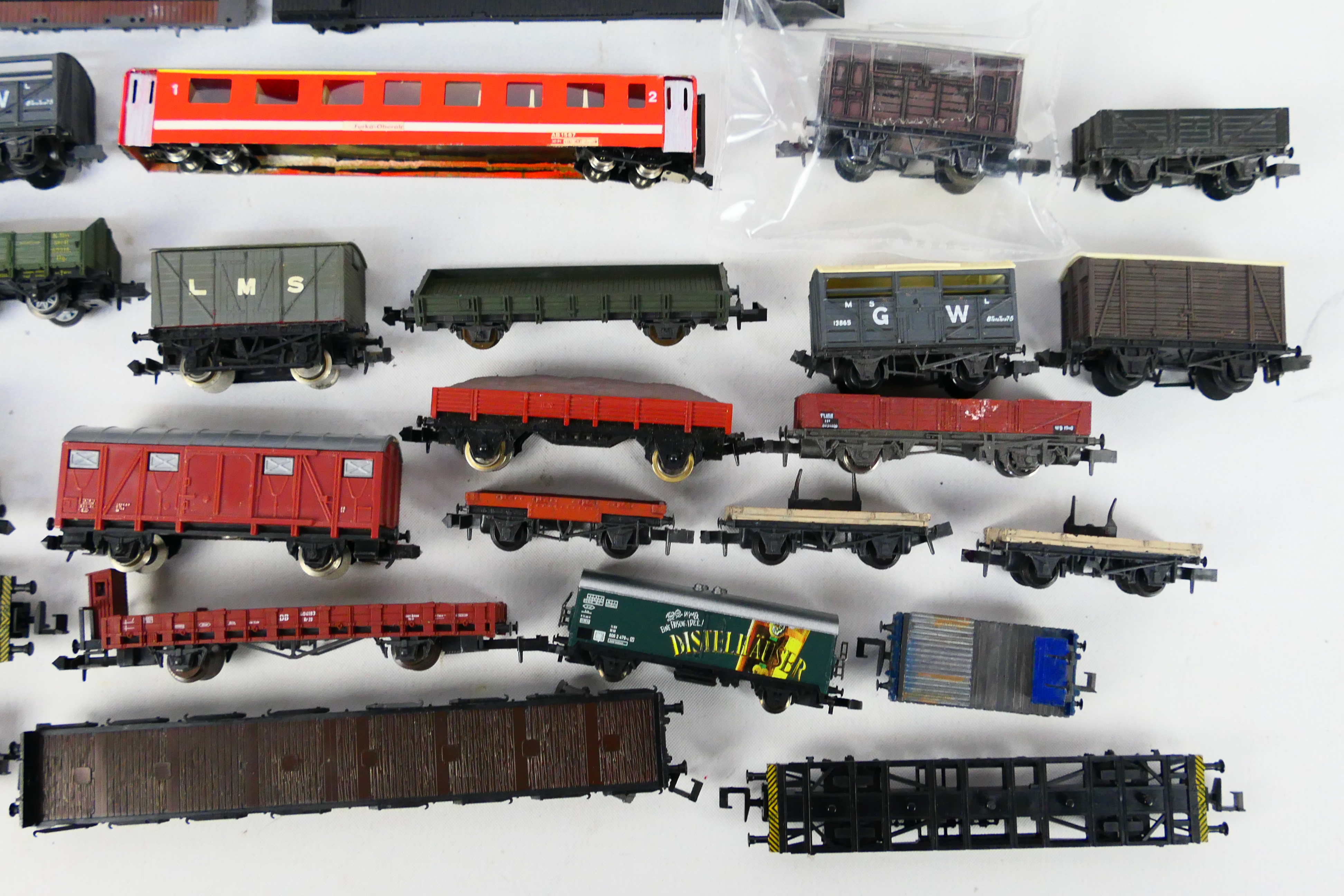Peco - Arnold - Fleischmann - Lima - Other - Over 30 unboxed items of mainly N gauge items of - Image 3 of 5