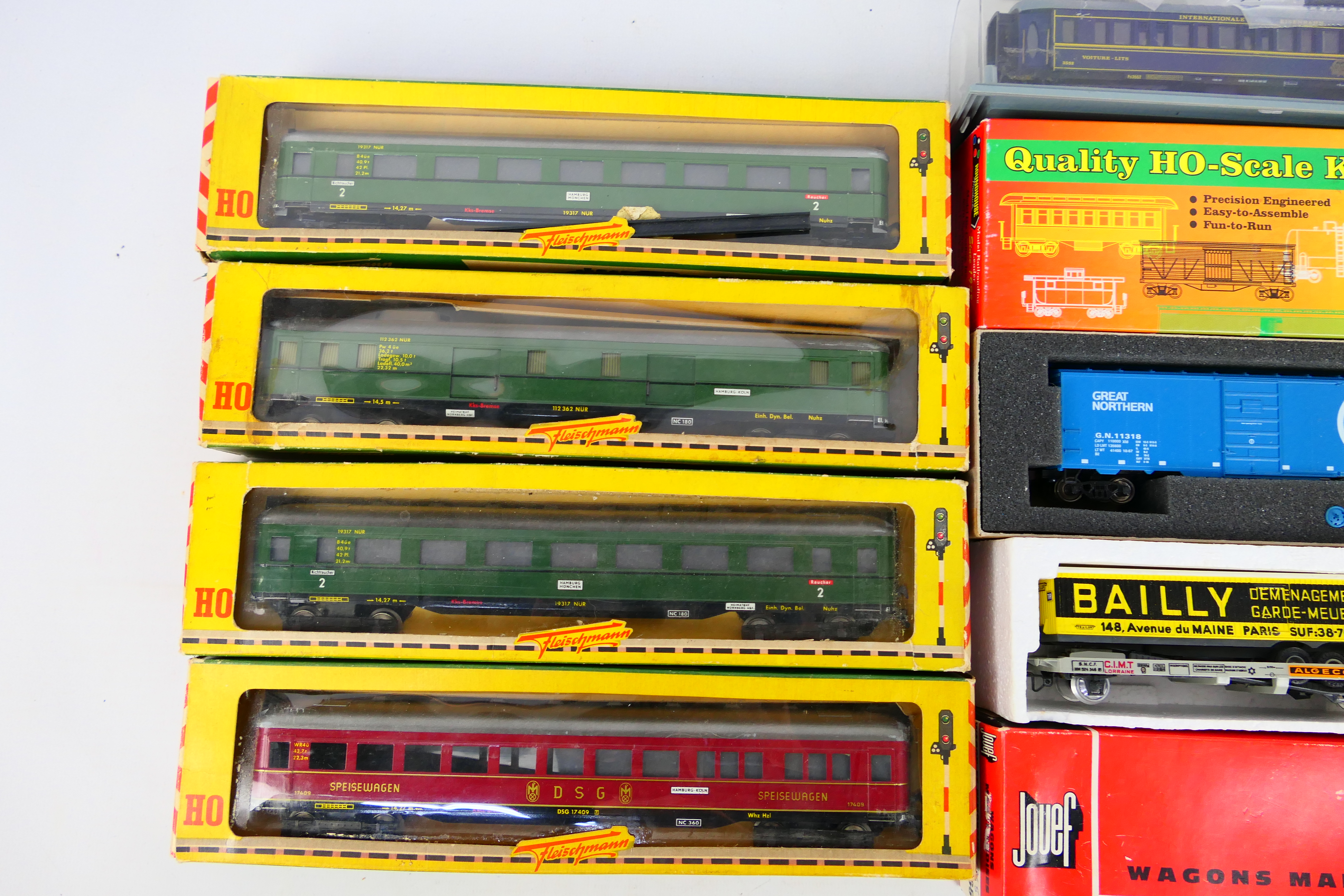 Fleischmann - Jouef - Rivarossi - Eight boxed items of HO gauge passenger coaches and freight - Image 2 of 3