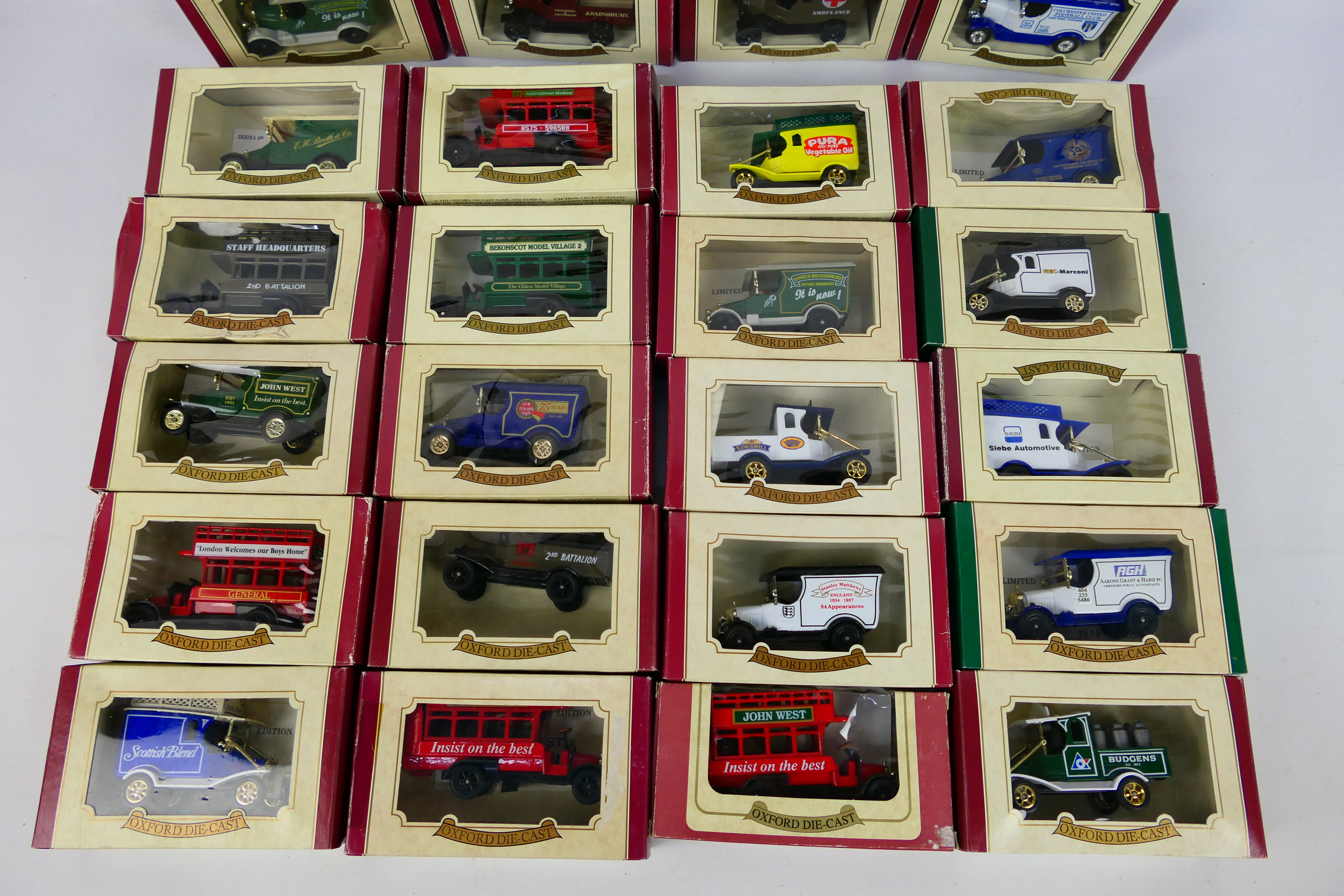 Oxford Diecast - A collection of 30 Diecast Metal vehicles including Stanley Mathews England - Image 3 of 3