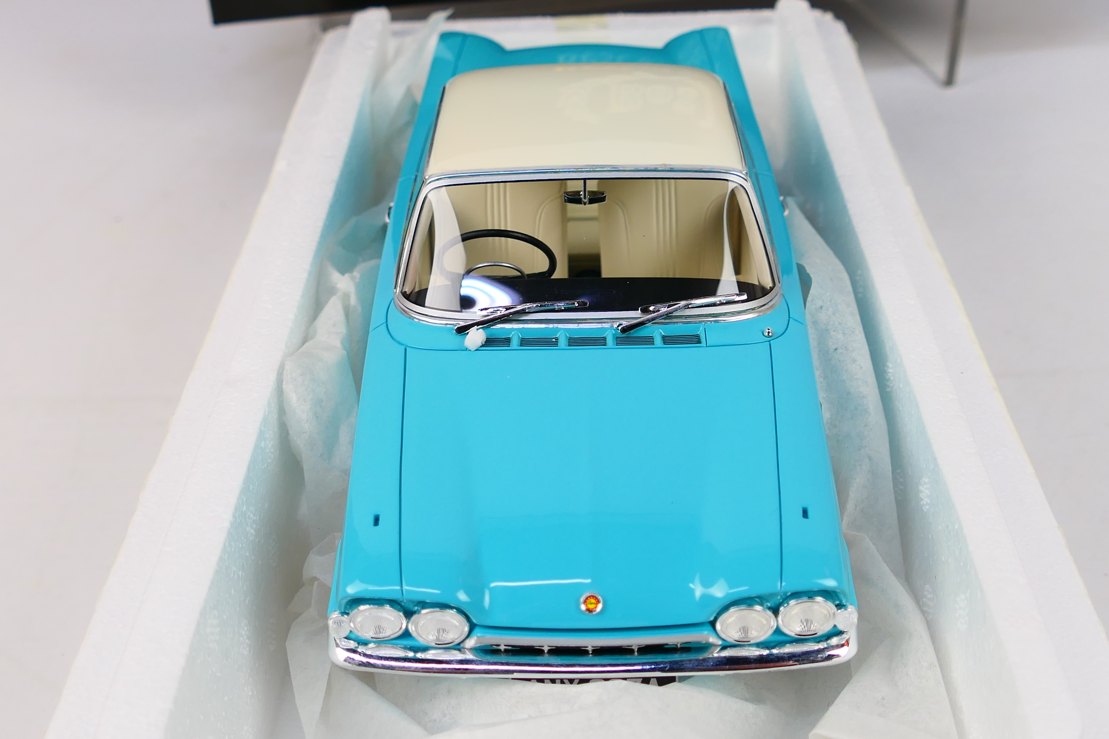 Best of Show (BoS) - A boxed 1:18 scale Best of Show BOS207 Ford Consul Capri 116E GT. - Image 3 of 4