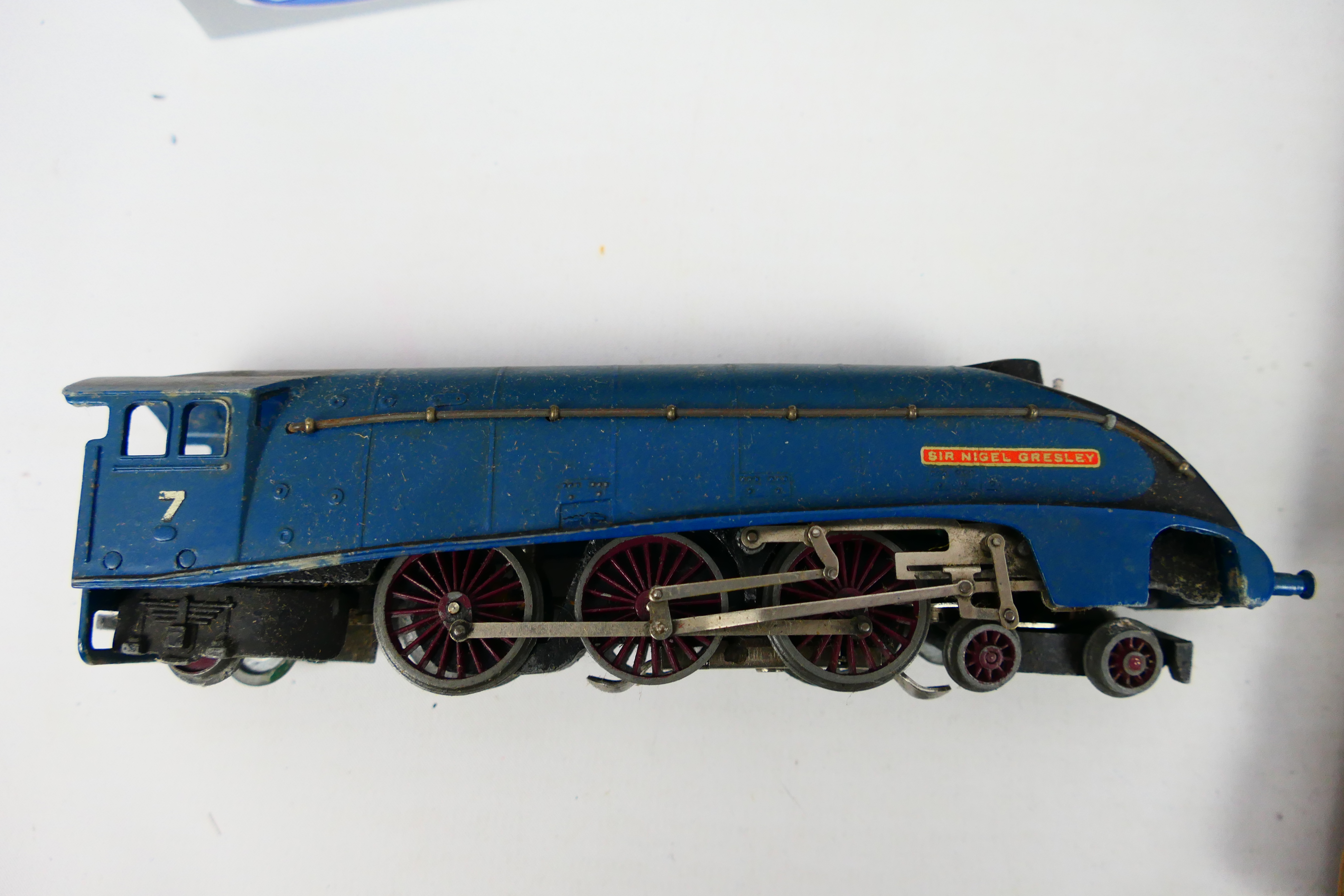 Hornby - A boxed Dublo Sir Nigel Gresley trains set # EDP1, - Image 5 of 7
