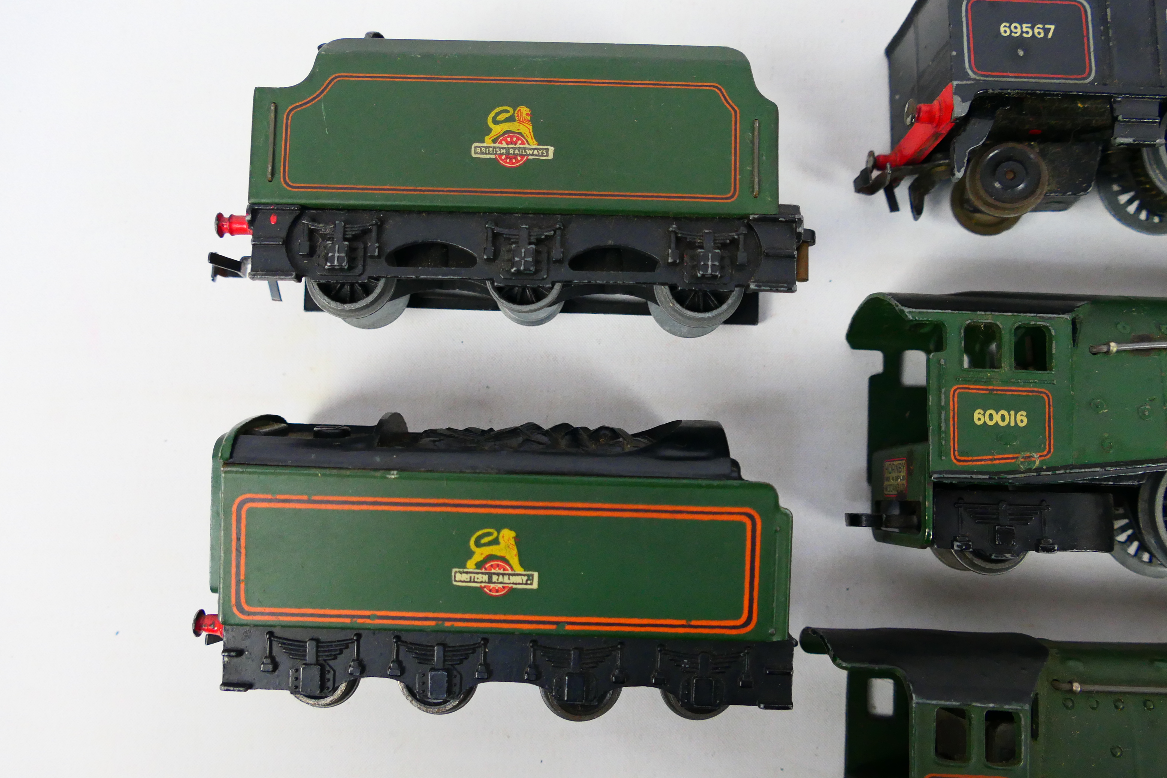 Hornby Dublo - Model Railways - A assortment of unboxed Hornby Dublo items including a 4-6-2 B46232 - Image 4 of 5