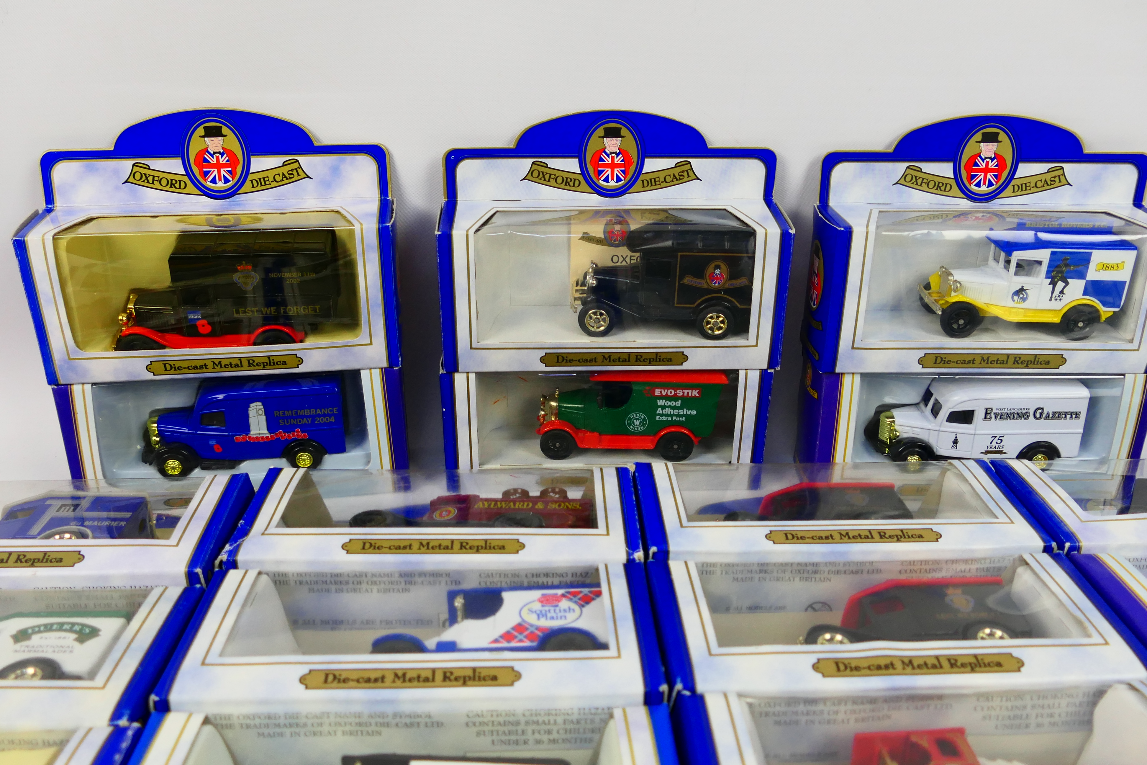 Oxford Diecast - A collection of 30 Diecast Metal replica vehicles including Australian Imperial - Image 3 of 3