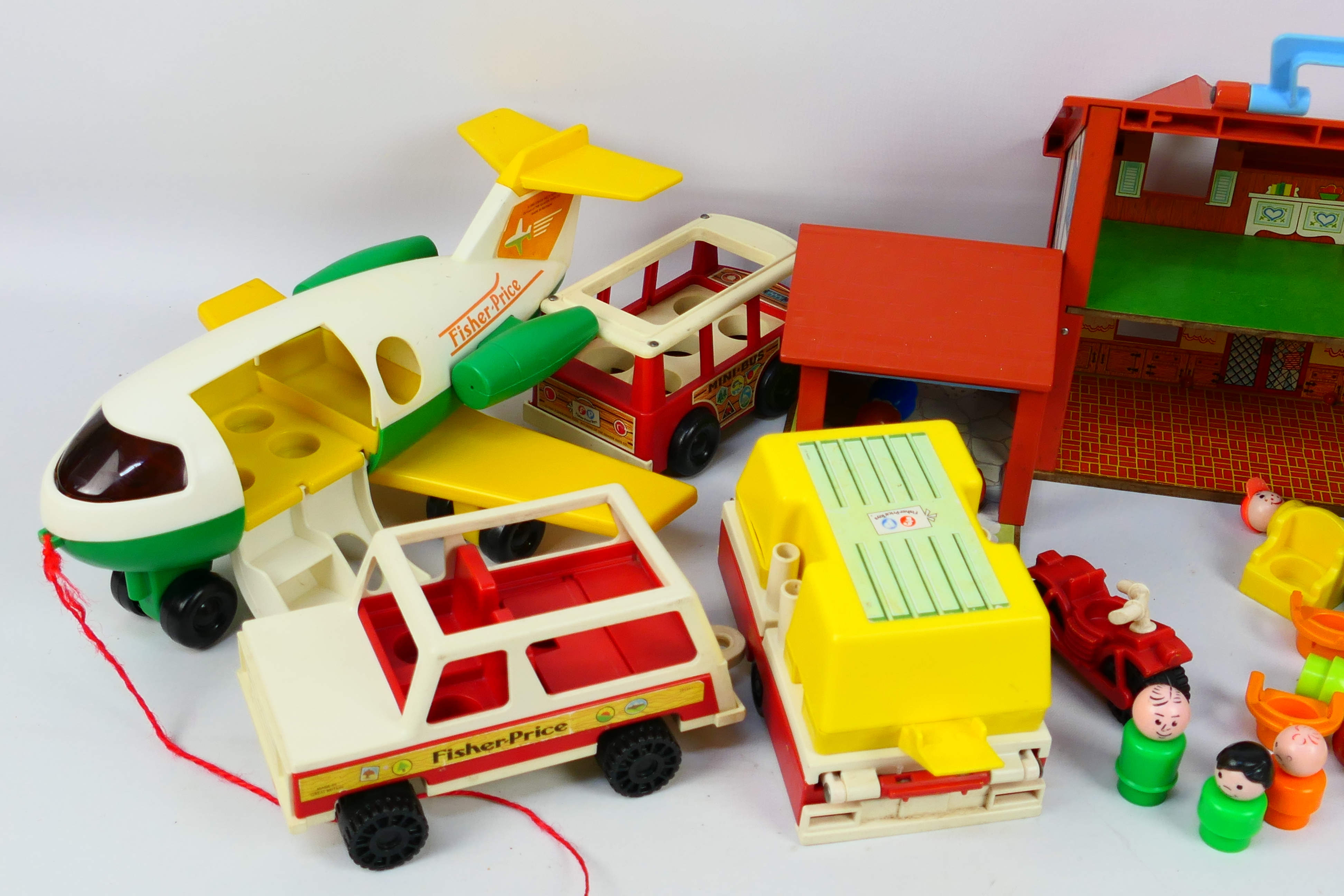 Fisher Price - A collection of vintage Fisher Price including a house, airplane, bus, - Image 2 of 4