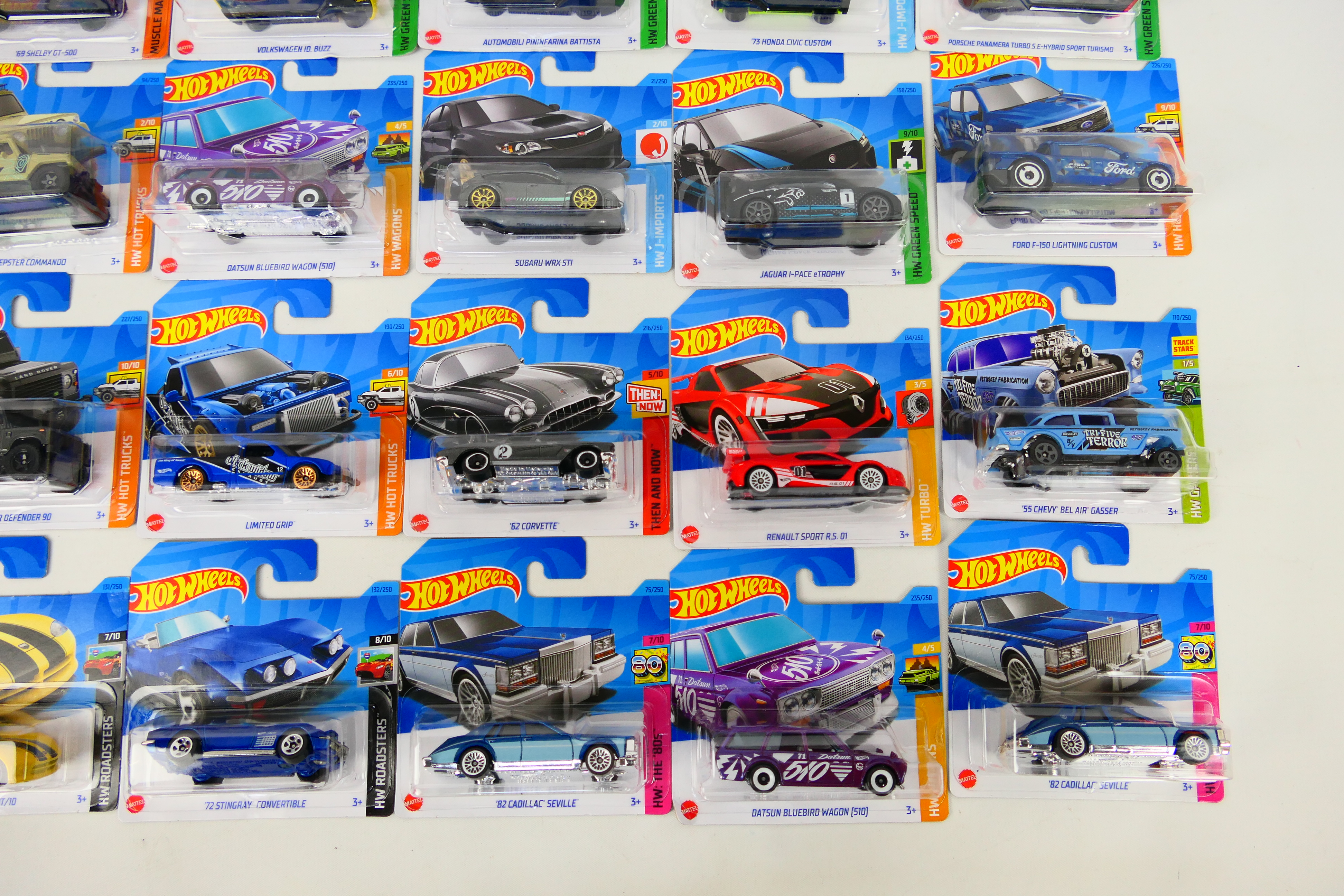 Mattel - HotWheels - A collection of 20 HotWheels vehicles from the 2022 range including '55 Chevy - Image 5 of 5