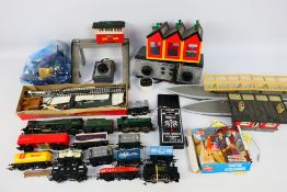 Hornby - H And M - A collection of OO gauge items including a H And M Duette controller,