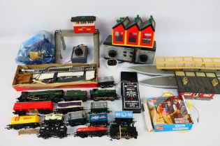 Hornby - H And M - A collection of OO gauge items including a H And M Duette controller,