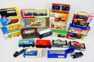 Corgi - EFE - Base Toys - Lledo - Other - A mixed collection of boxed and unboxed diecast in