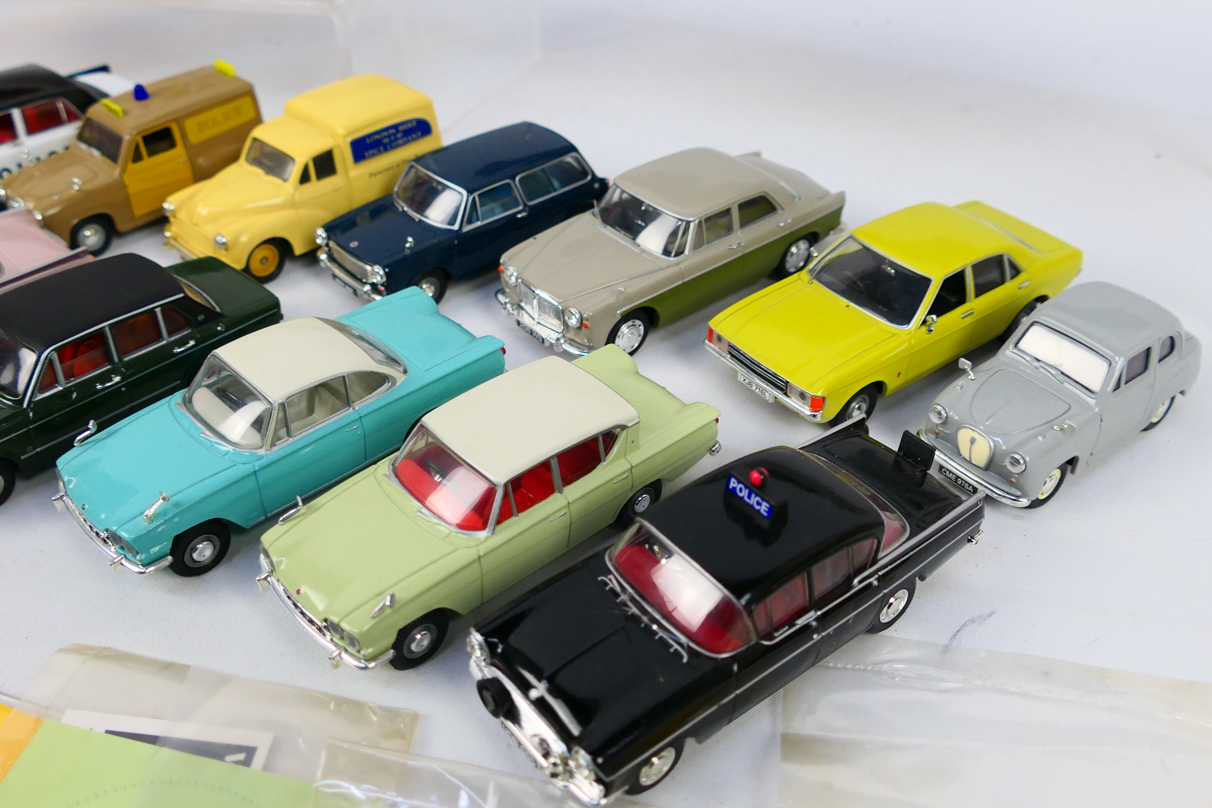 Corgi Vanguards - A collection of unboxed cars including Vauxhall PA Cresta, Ford Cortina, - Image 4 of 5