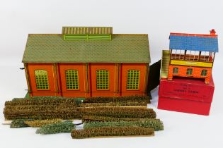 Hornby Trains - Model Railways - Tinplate - An unboxed O Gauge tinplate goods shed.