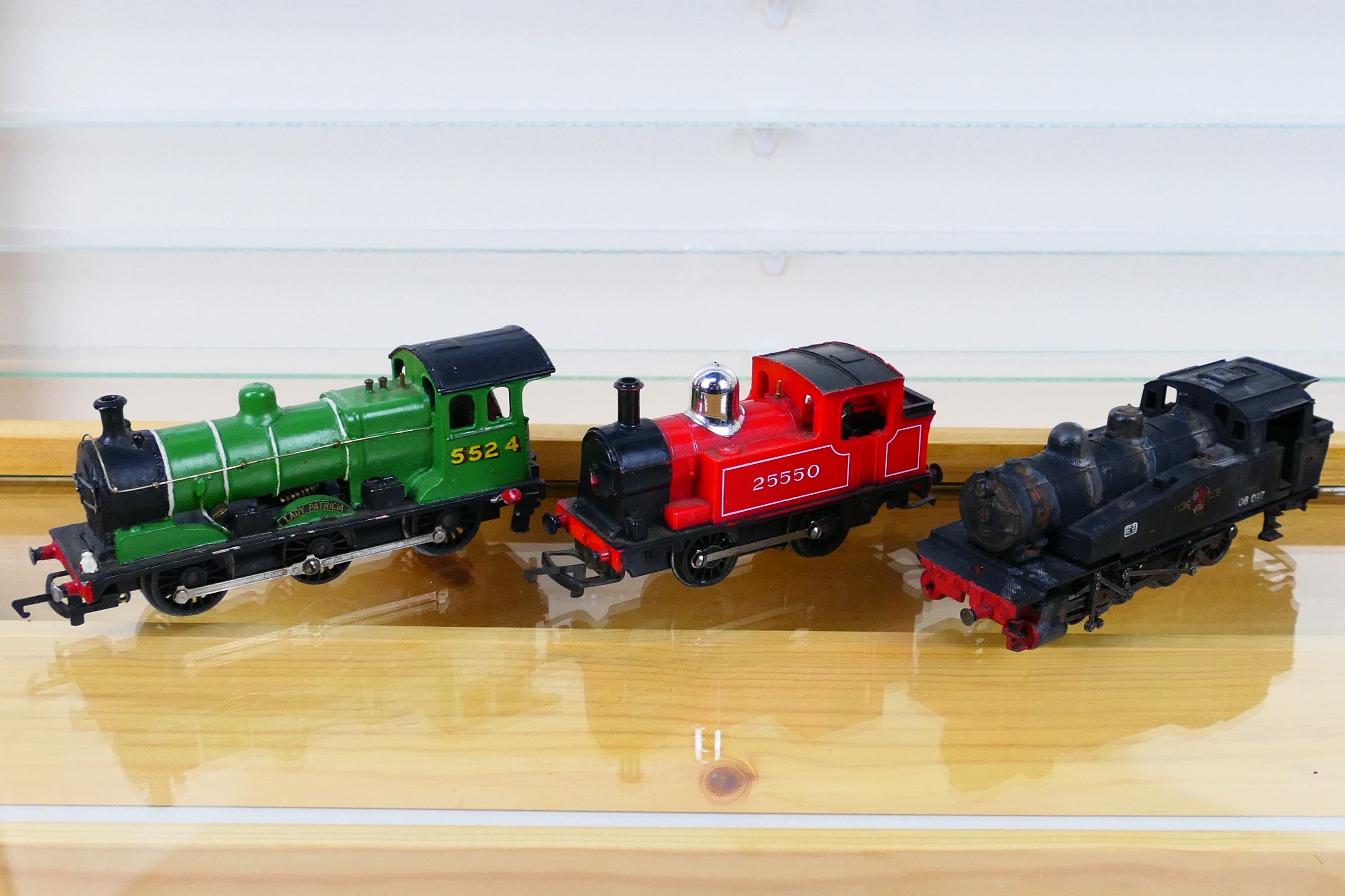 Hornby - Jouef - Model Railways - A selection of three unboxed OO Gauge Locomotives comprising of - Image 2 of 2