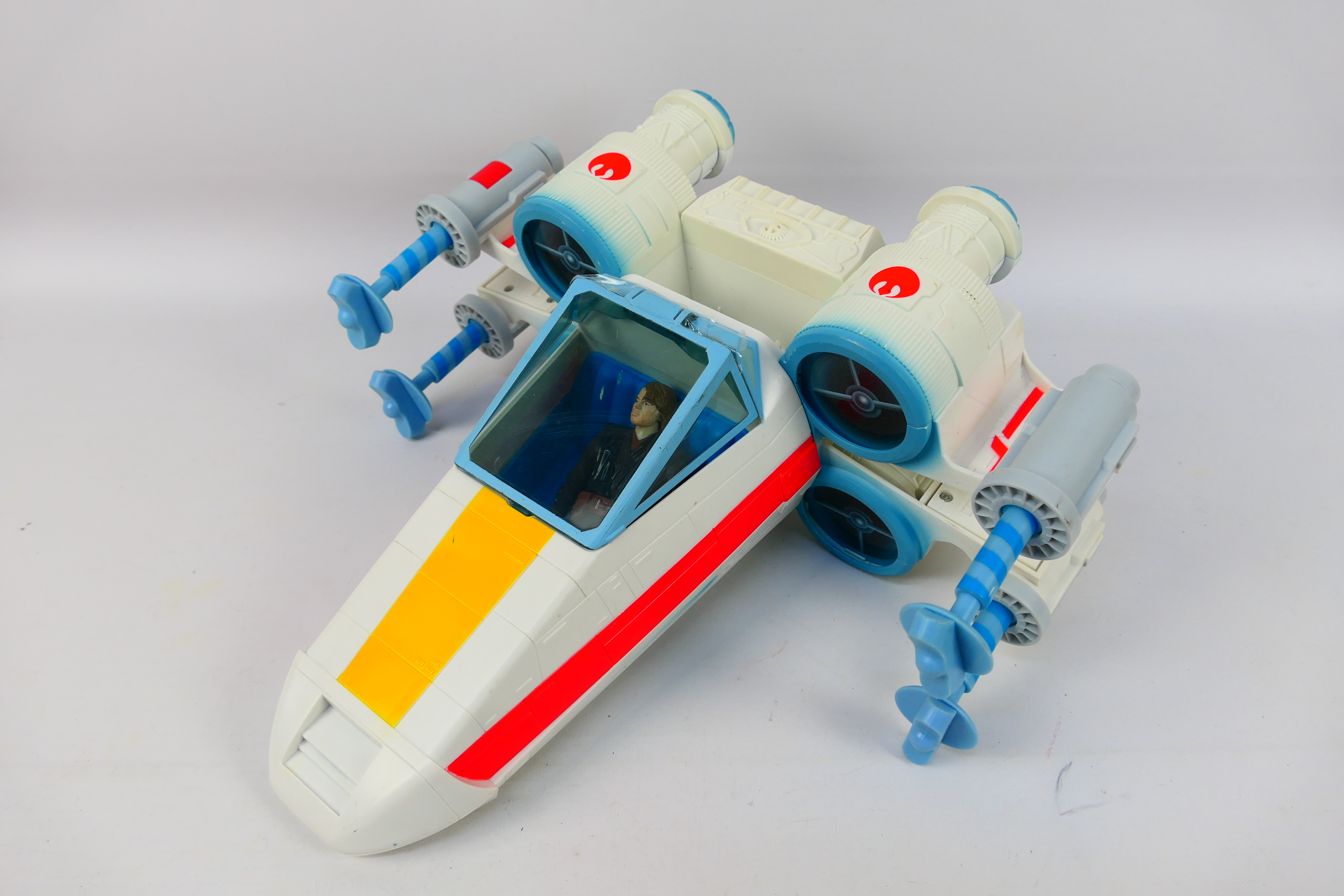 Hasbro - Star Wars - A Star Wars Millennium Falcon Plat Set with figures including Hans, - Image 10 of 13