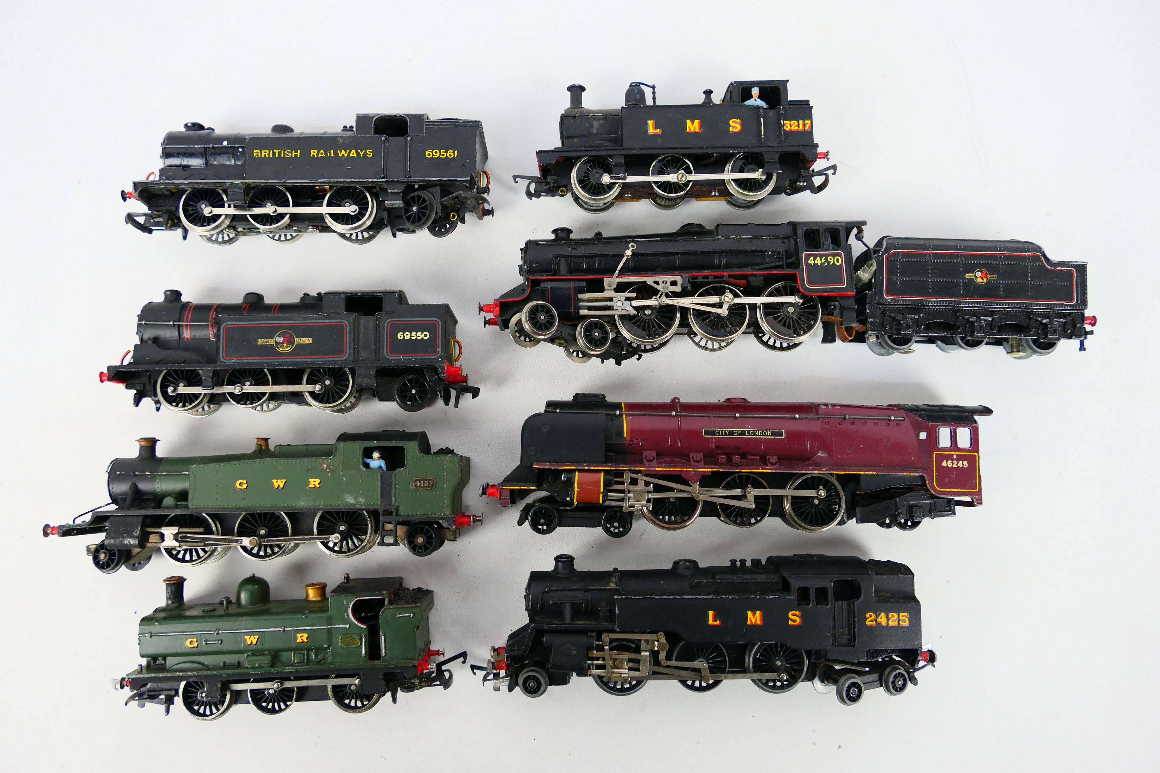 Hornby Dublo - Hornby - A group of eight OO gauge steam locomotives.