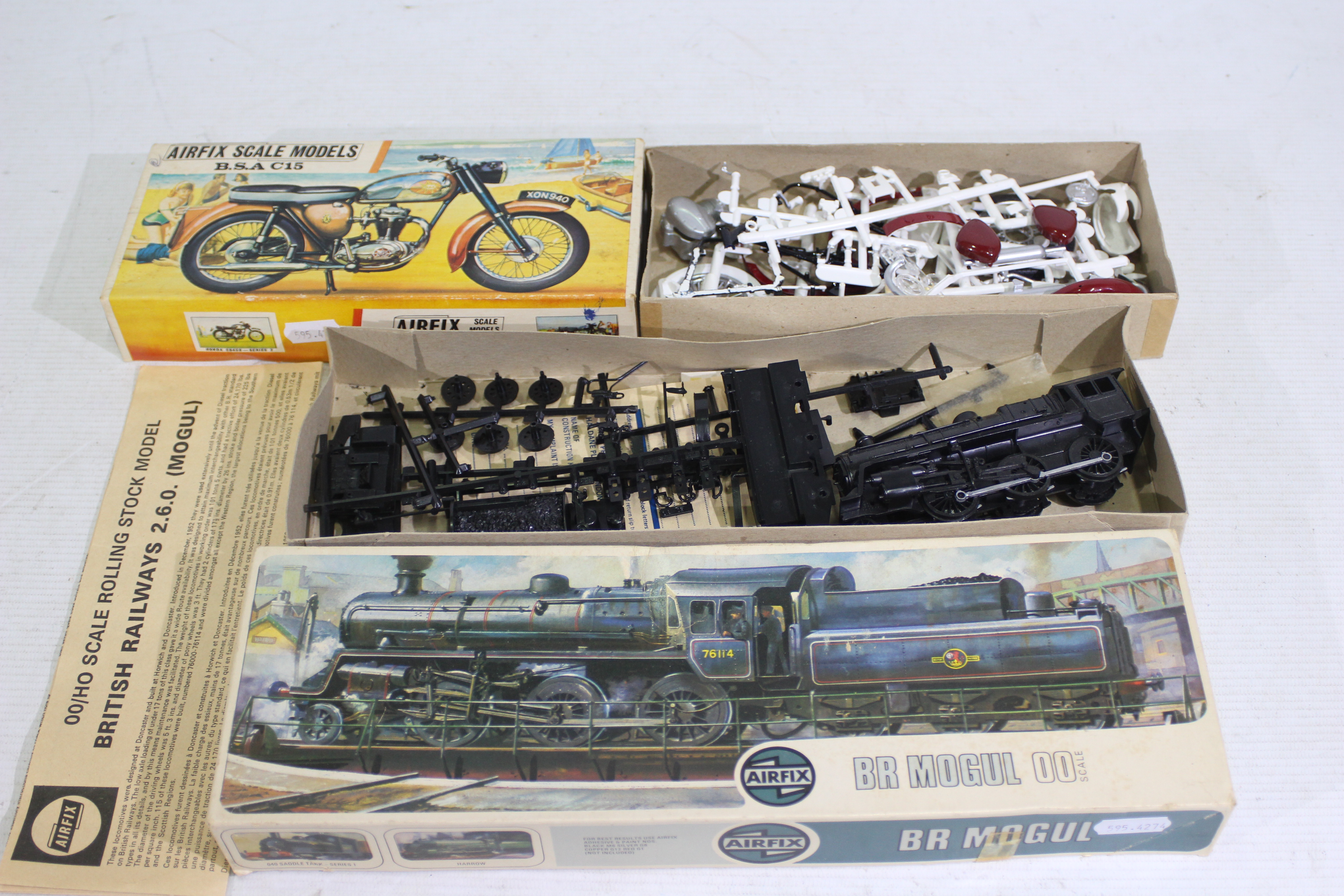 Protar - Airfix - 3 x boxed model kits, a vintage Moto Honda 250 kit in 1:9 scale, - Image 2 of 3