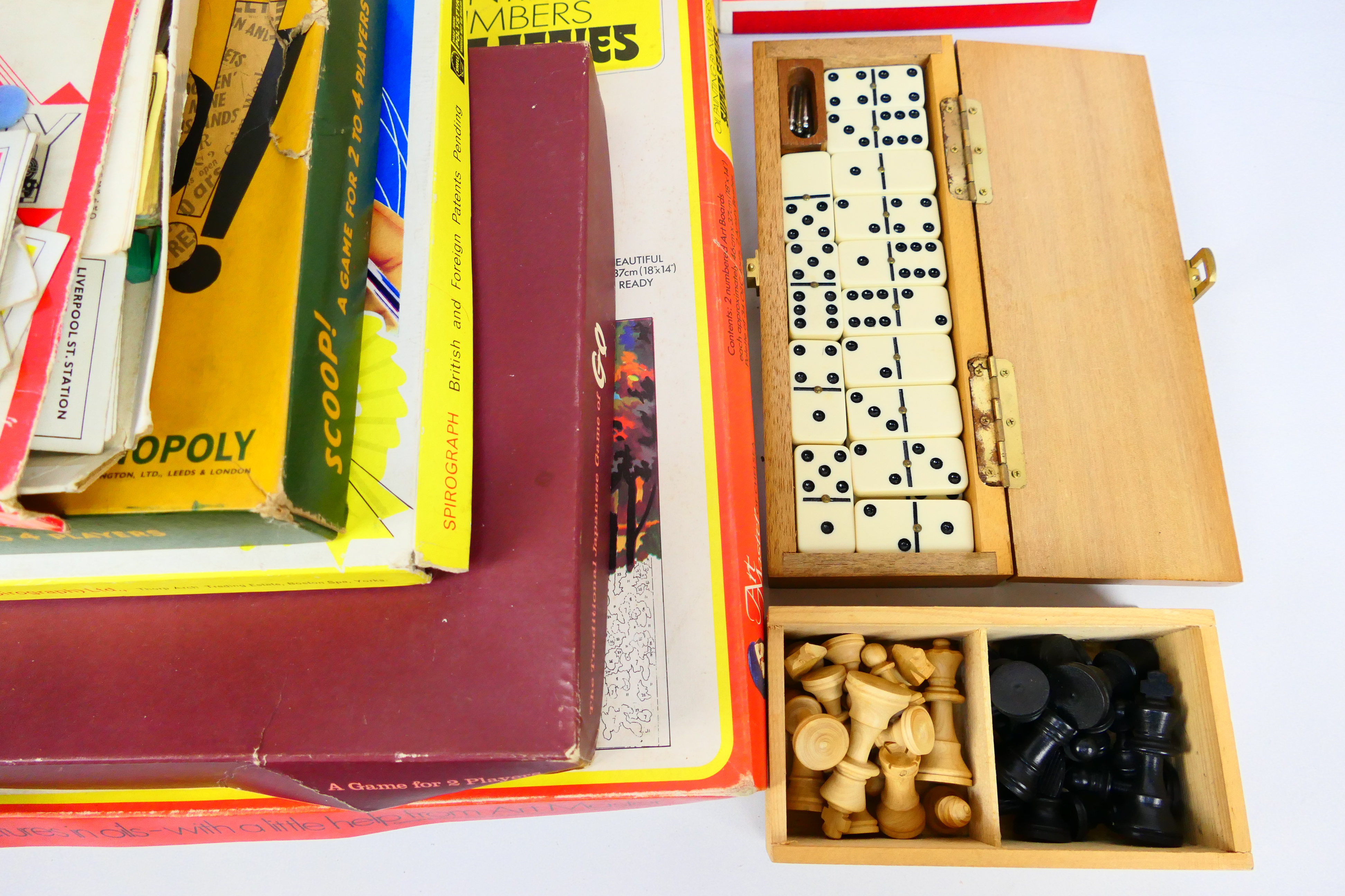 Waddingtons - Others - A collection of vintage games and toys, including Spirograph, Risk, - Image 5 of 5