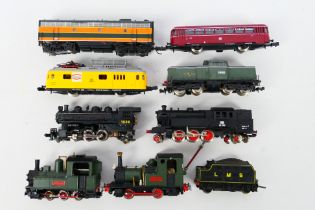 Arnold - Roco - Other - A group of unboxed N gauge locomotives.