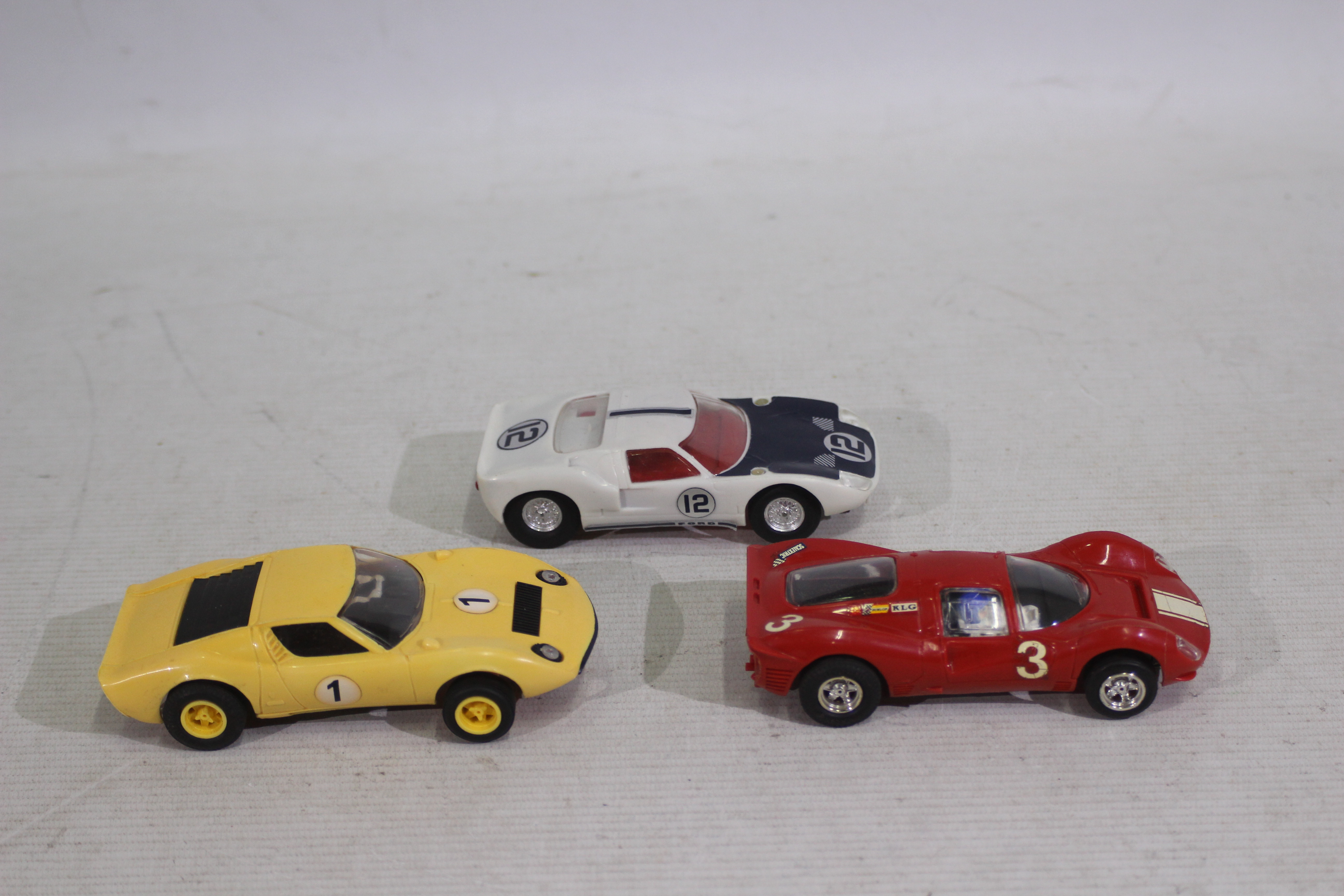 Scalextric - 3 x vintage unboxed slot cars, Lamborghini Miura # C.17, Ford GT # C. - Image 4 of 5