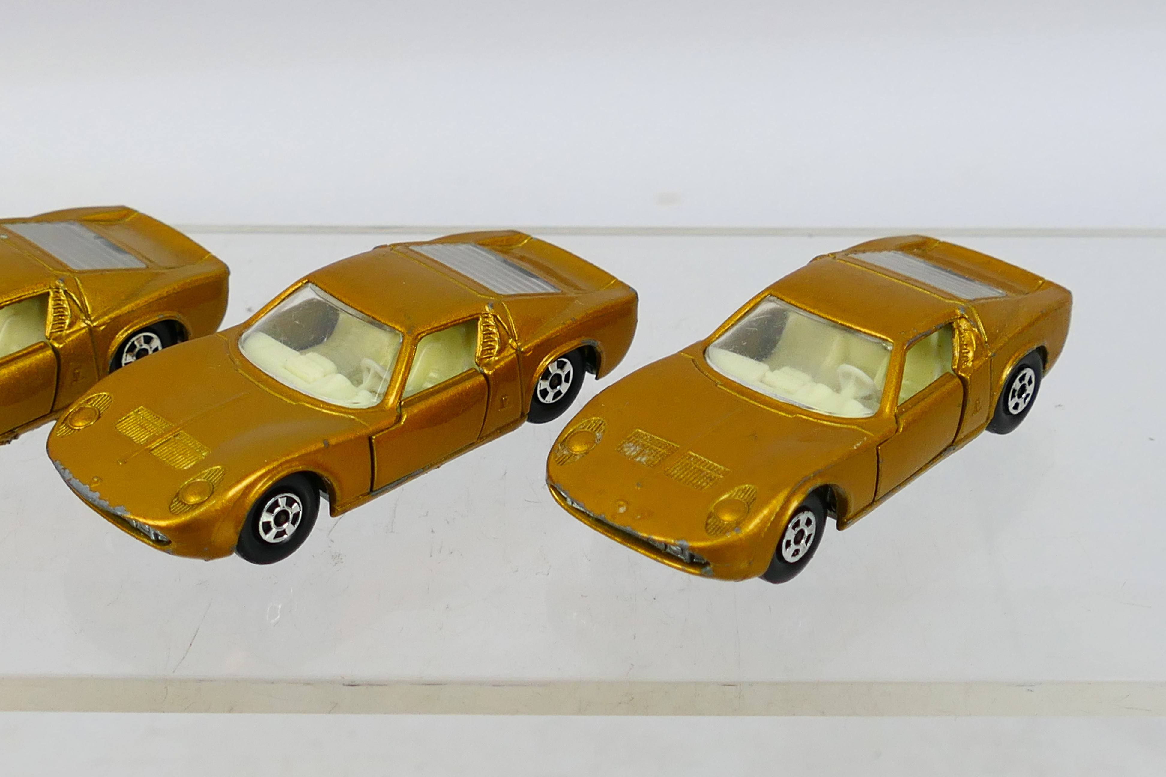 Matchbox Superfast - Five unboxed Matchbox Superfast MB33a Lamborghini Miura. - Image 4 of 8