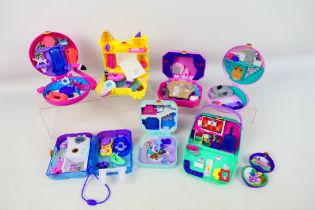 Mattel - Polly Pocket - A collection of 8 Polly Pocket Compact sets including GCJ88 Wolrd Ballet,