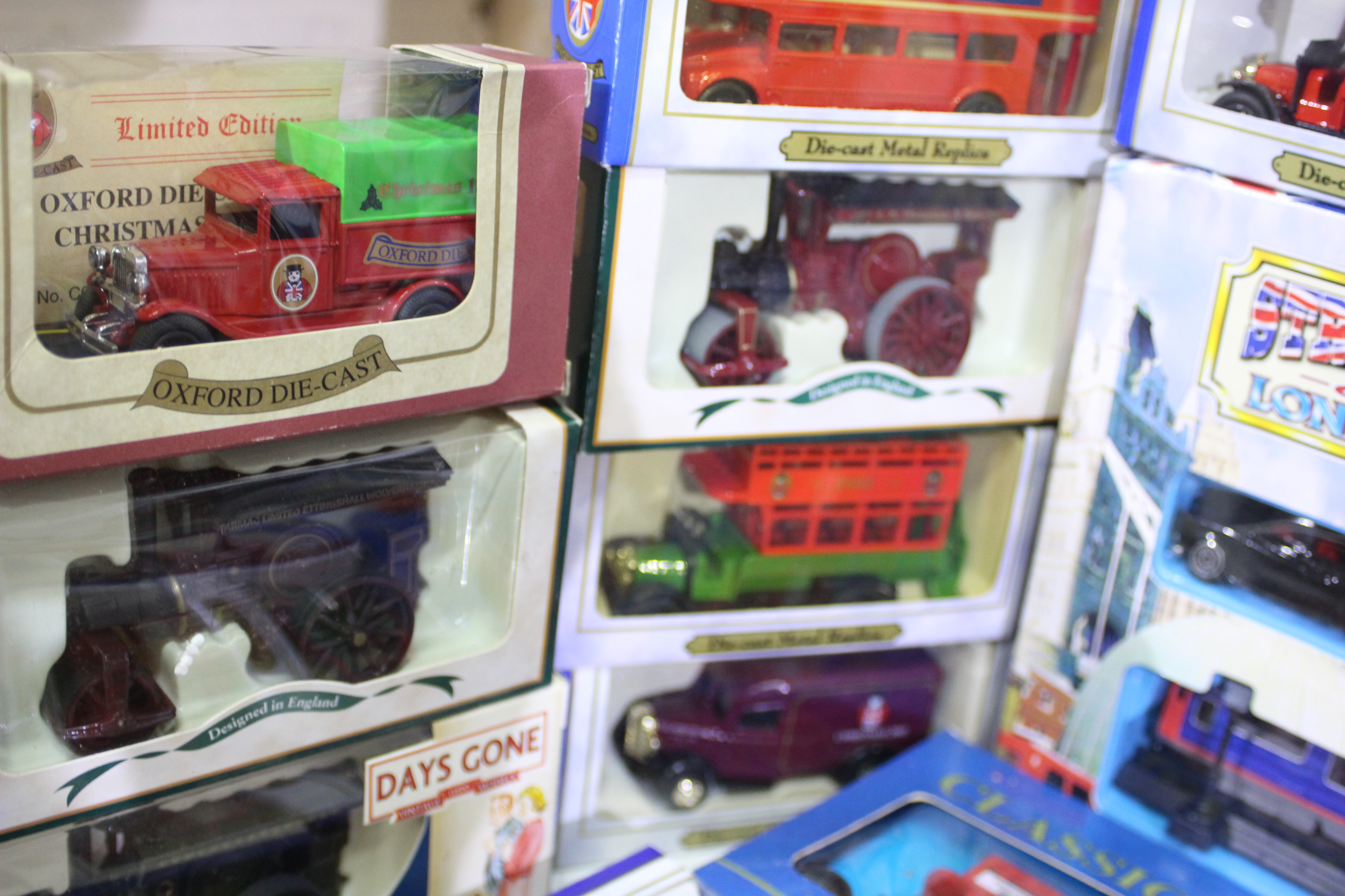 Lledo - Oxford - Showmanns - Diecast - A large collection of over 70 diecast vehicles that appear - Image 3 of 5